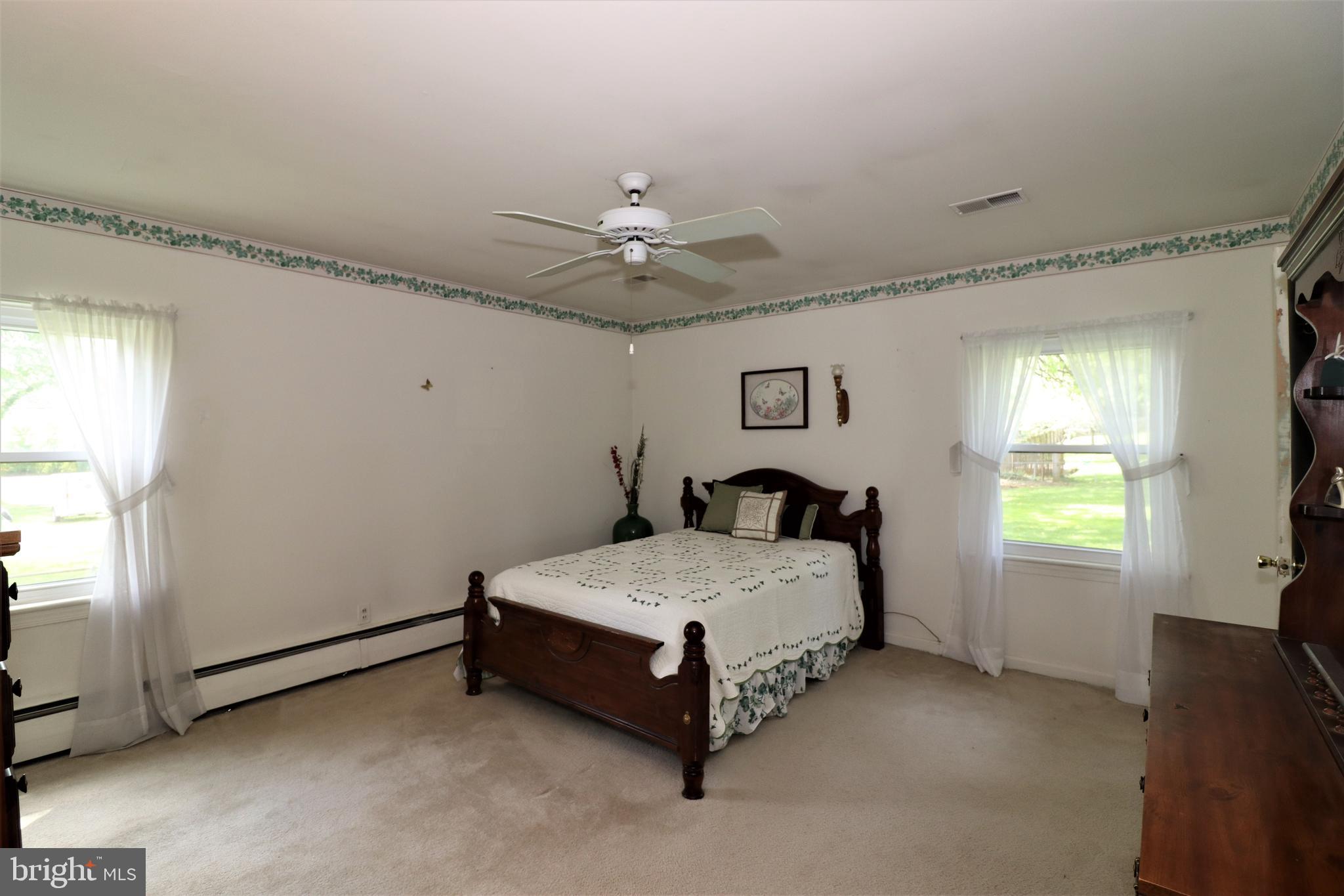 FOXHILLS - Residential