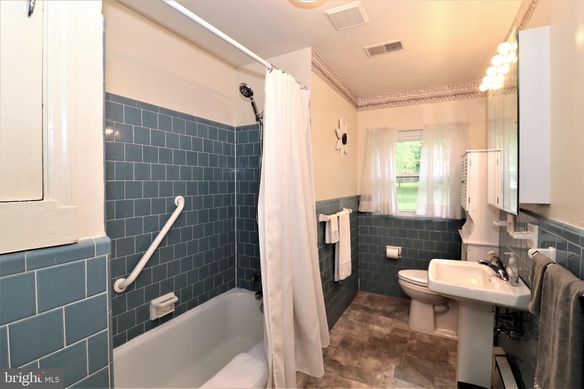 FOXHILLS - Residential