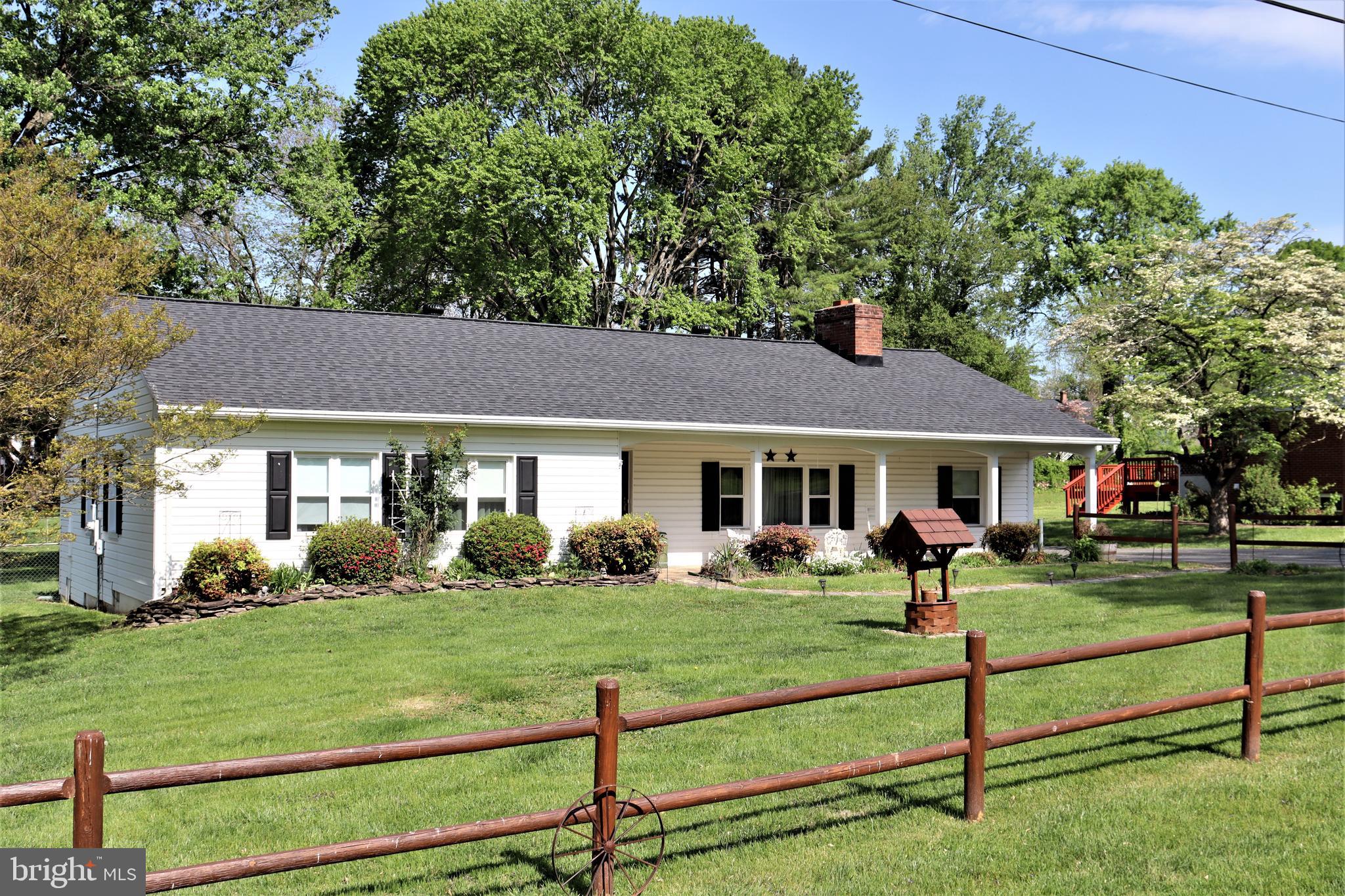 FOXHILLS - Residential