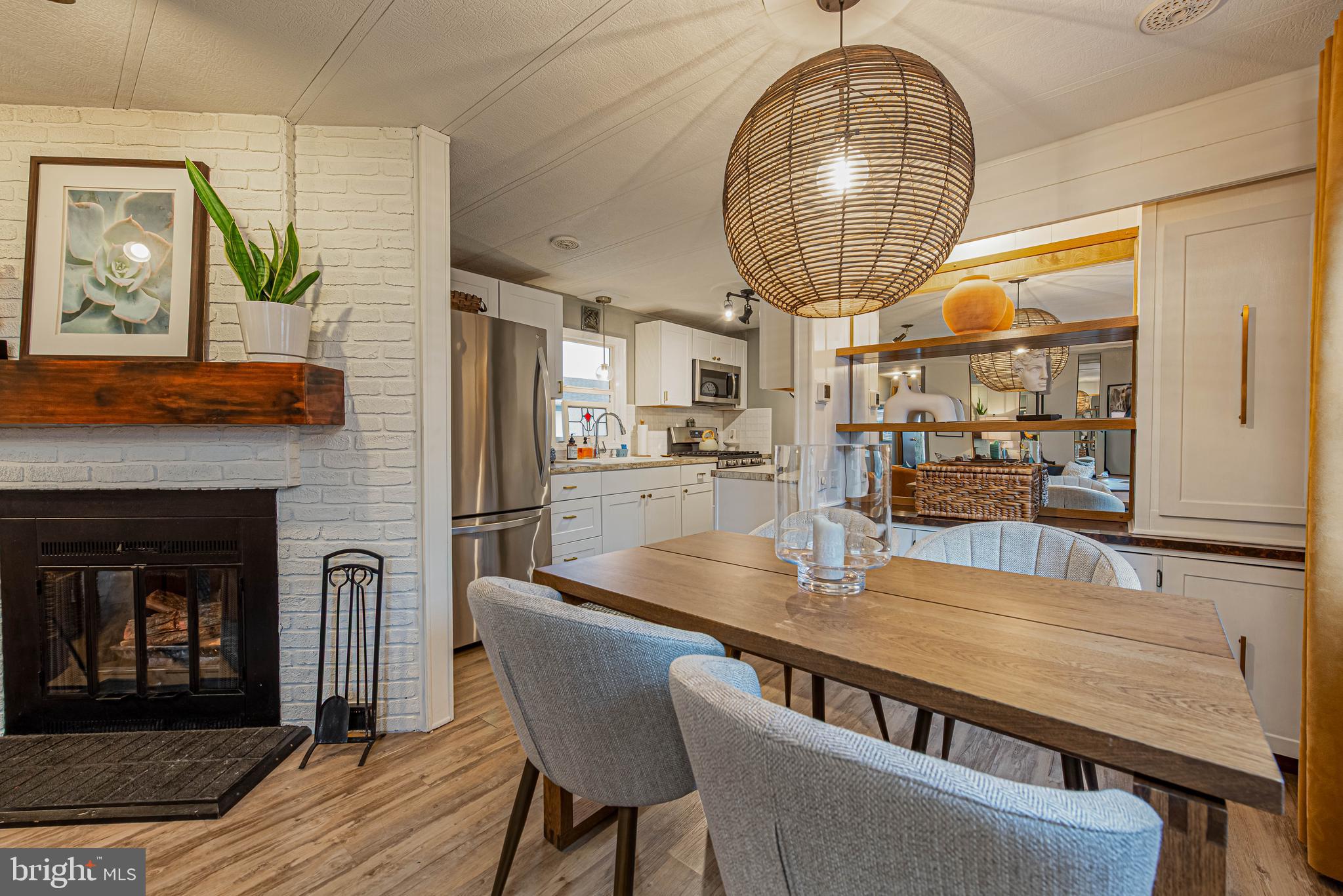 COLONIAL EAST MHP - Residential