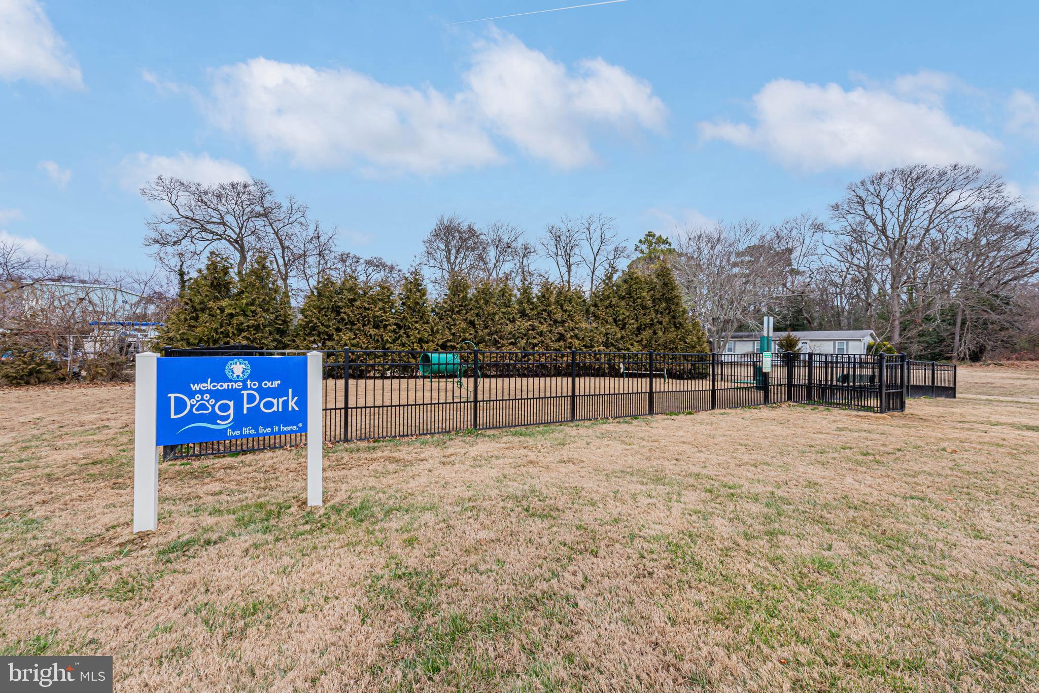 COLONIAL EAST MHP - Residential