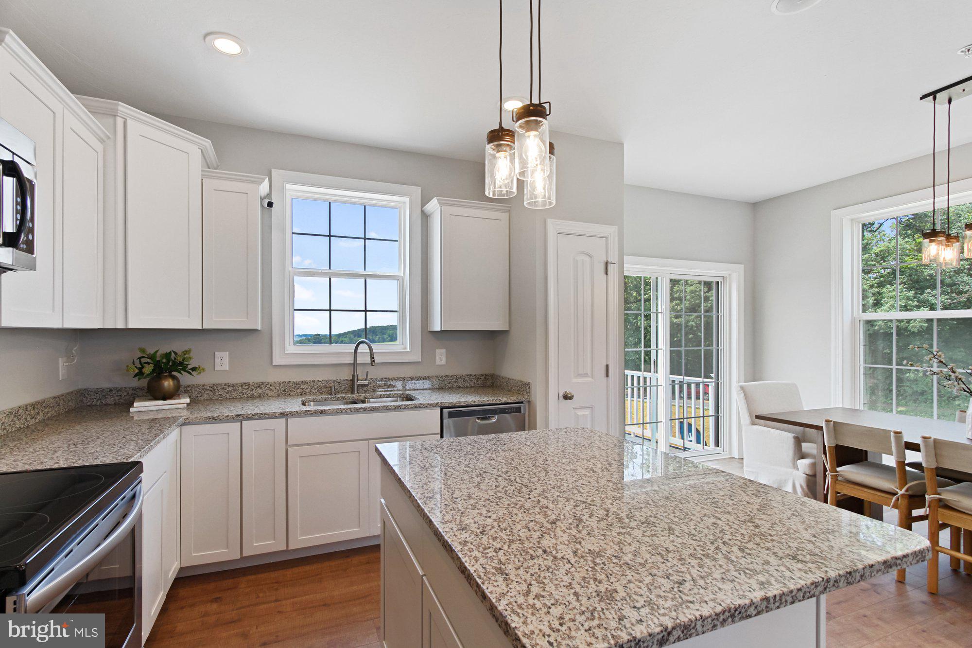 HUDSON RIDGE - Residential