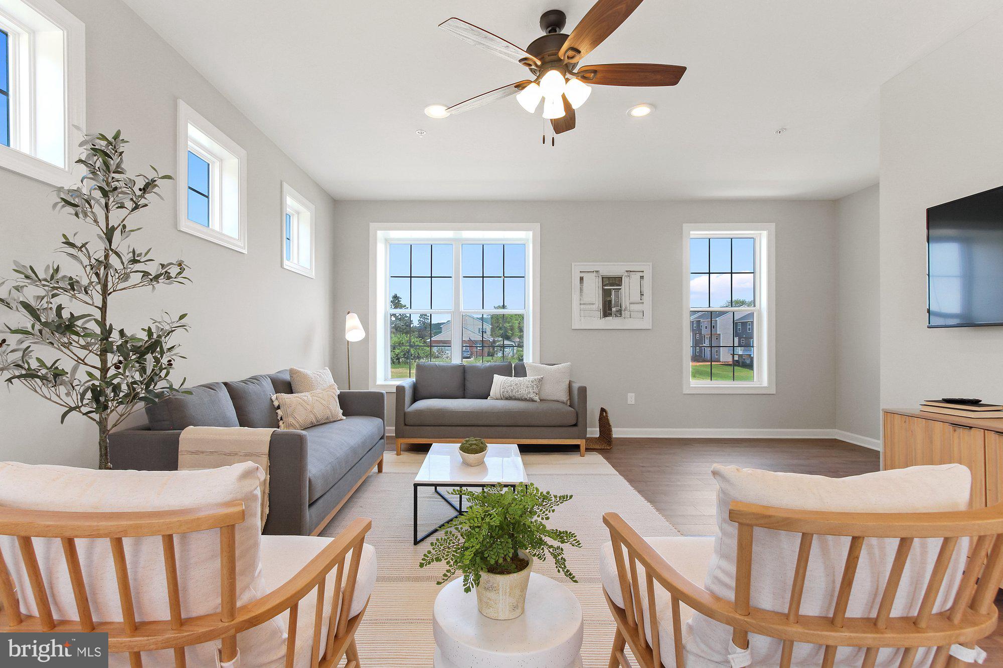 HUDSON RIDGE - Residential