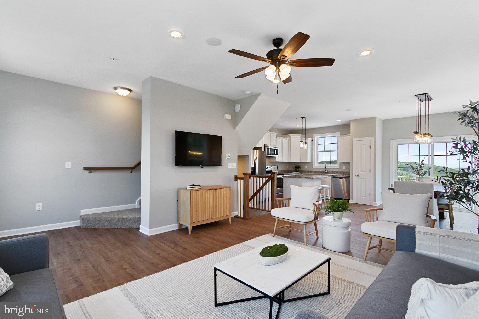 HUDSON RIDGE - Residential