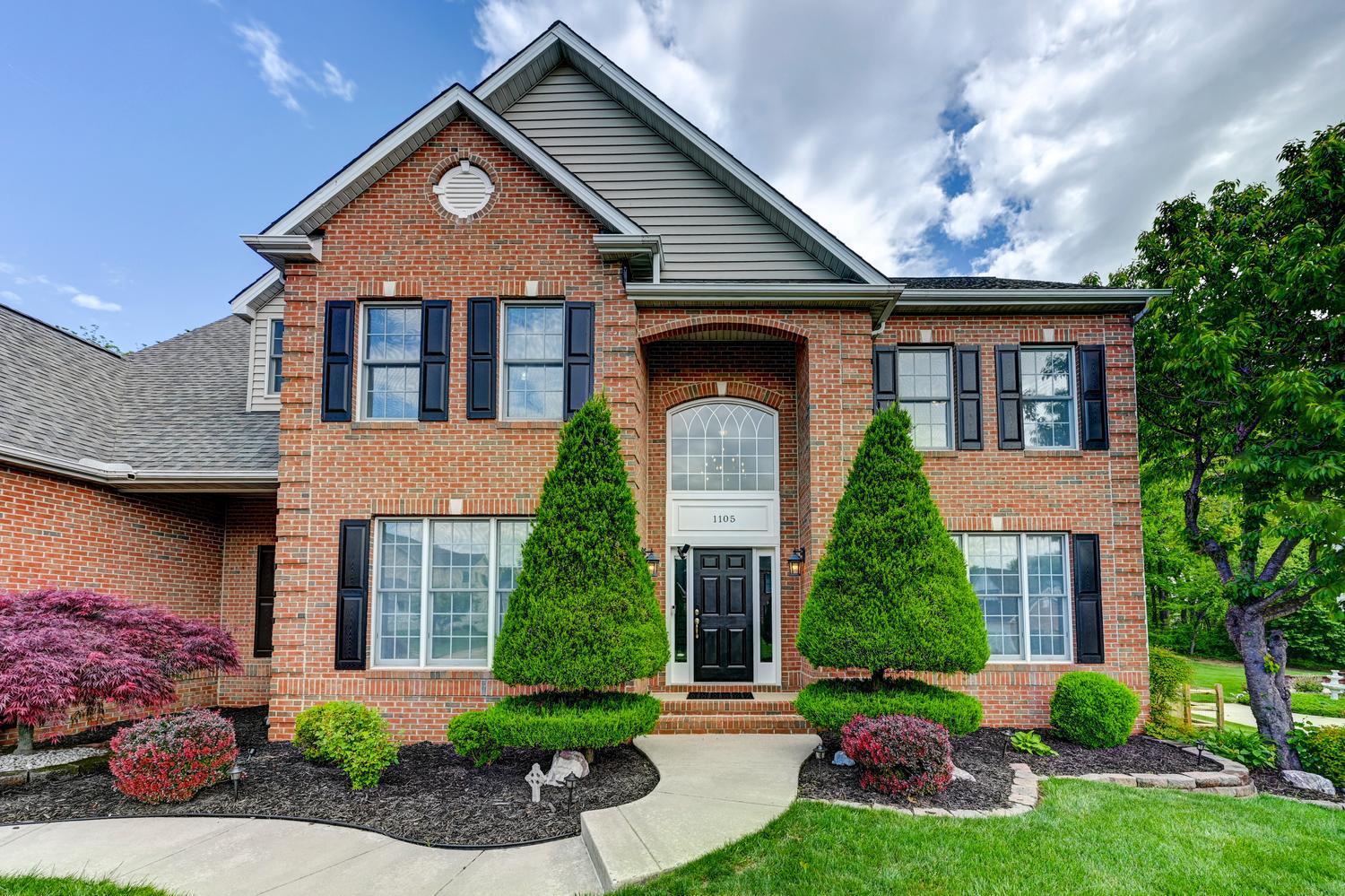 1105 BLUEBIRD COURT E