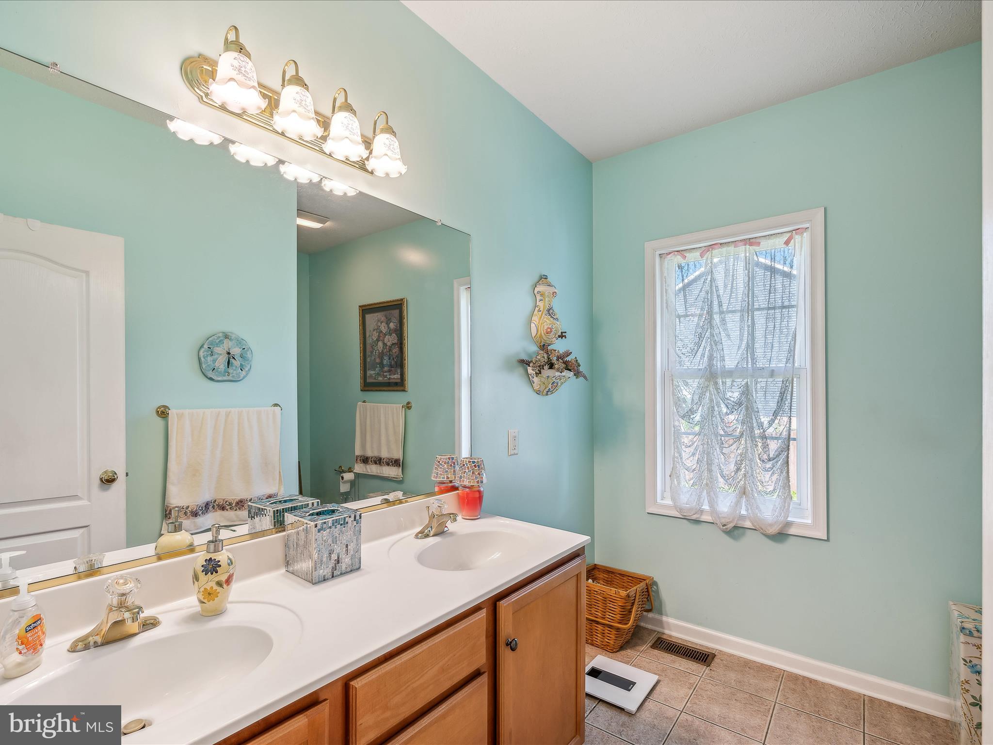 THE CORNERS AT ARDEN - Residential