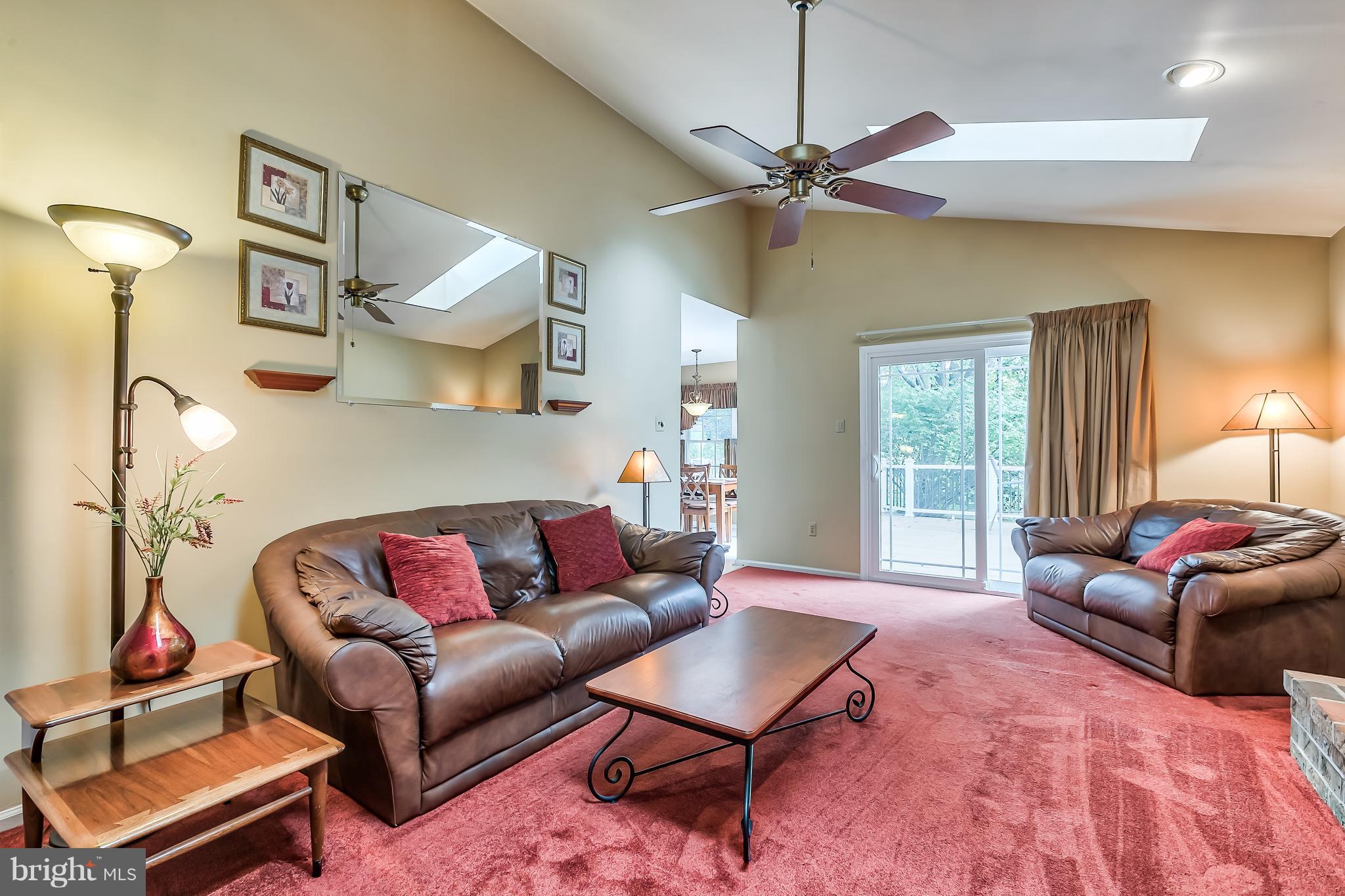 COLLEGE HILLS - Residential