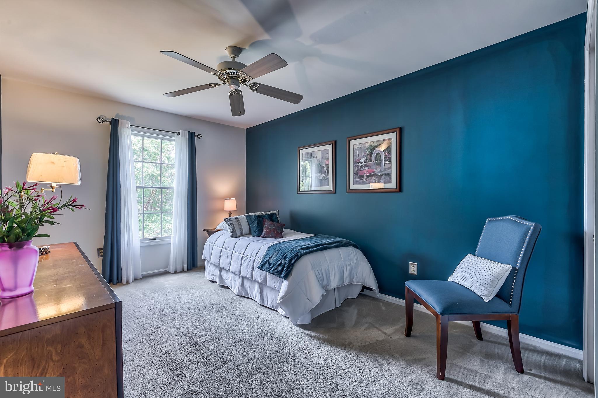 COLLEGE HILLS - Residential