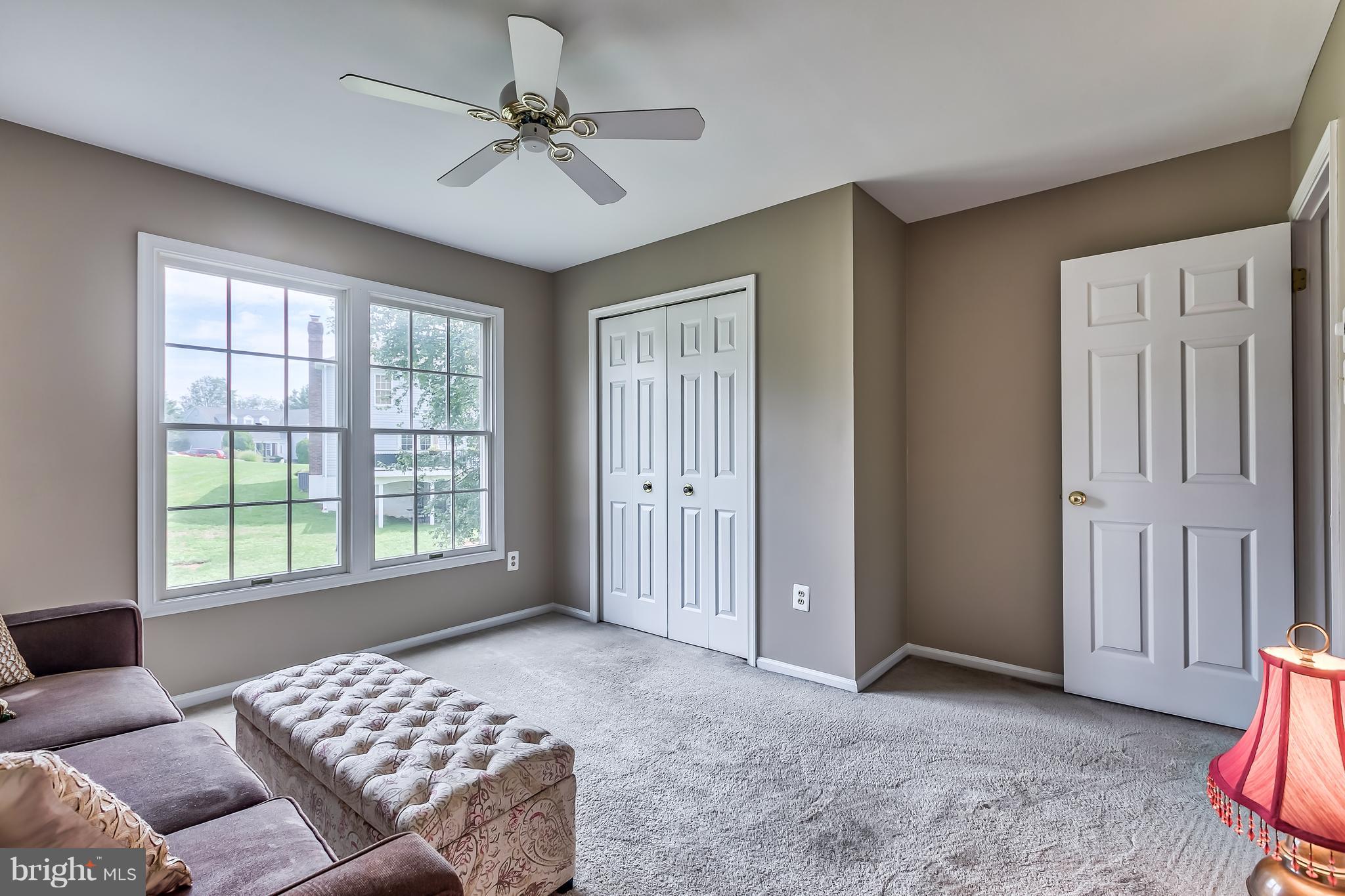 COLLEGE HILLS - Residential