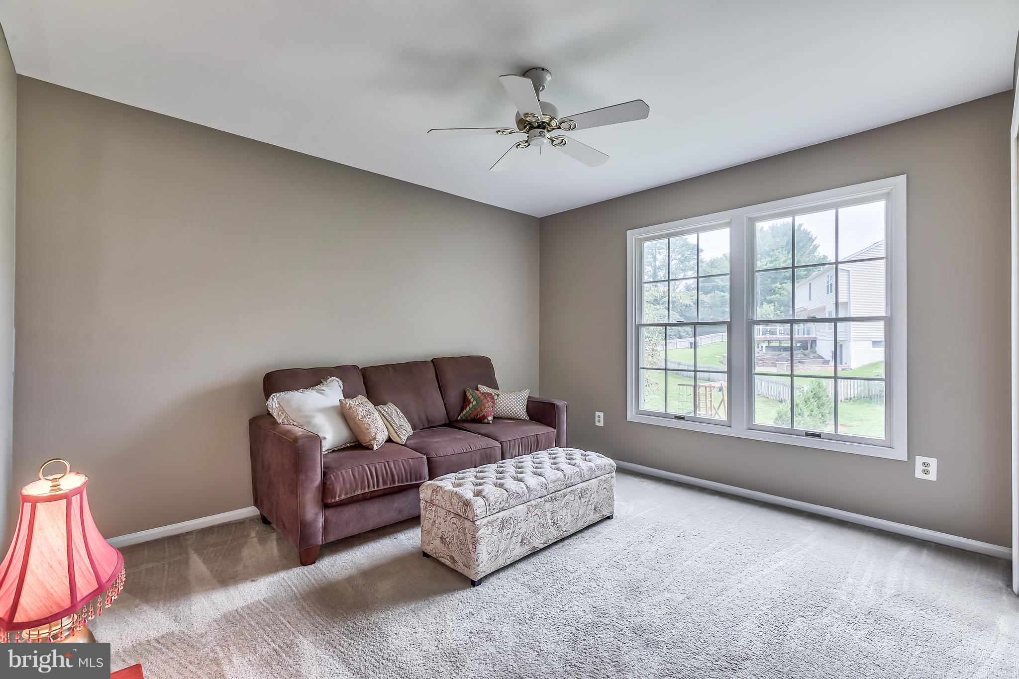 COLLEGE HILLS - Residential