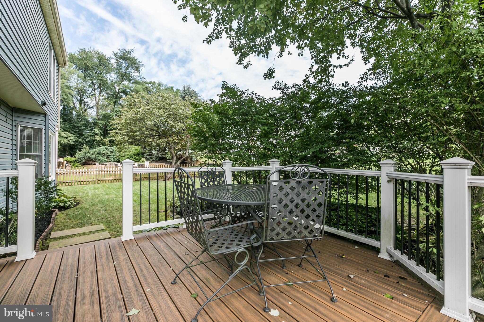 COLLEGE HILLS - Residential