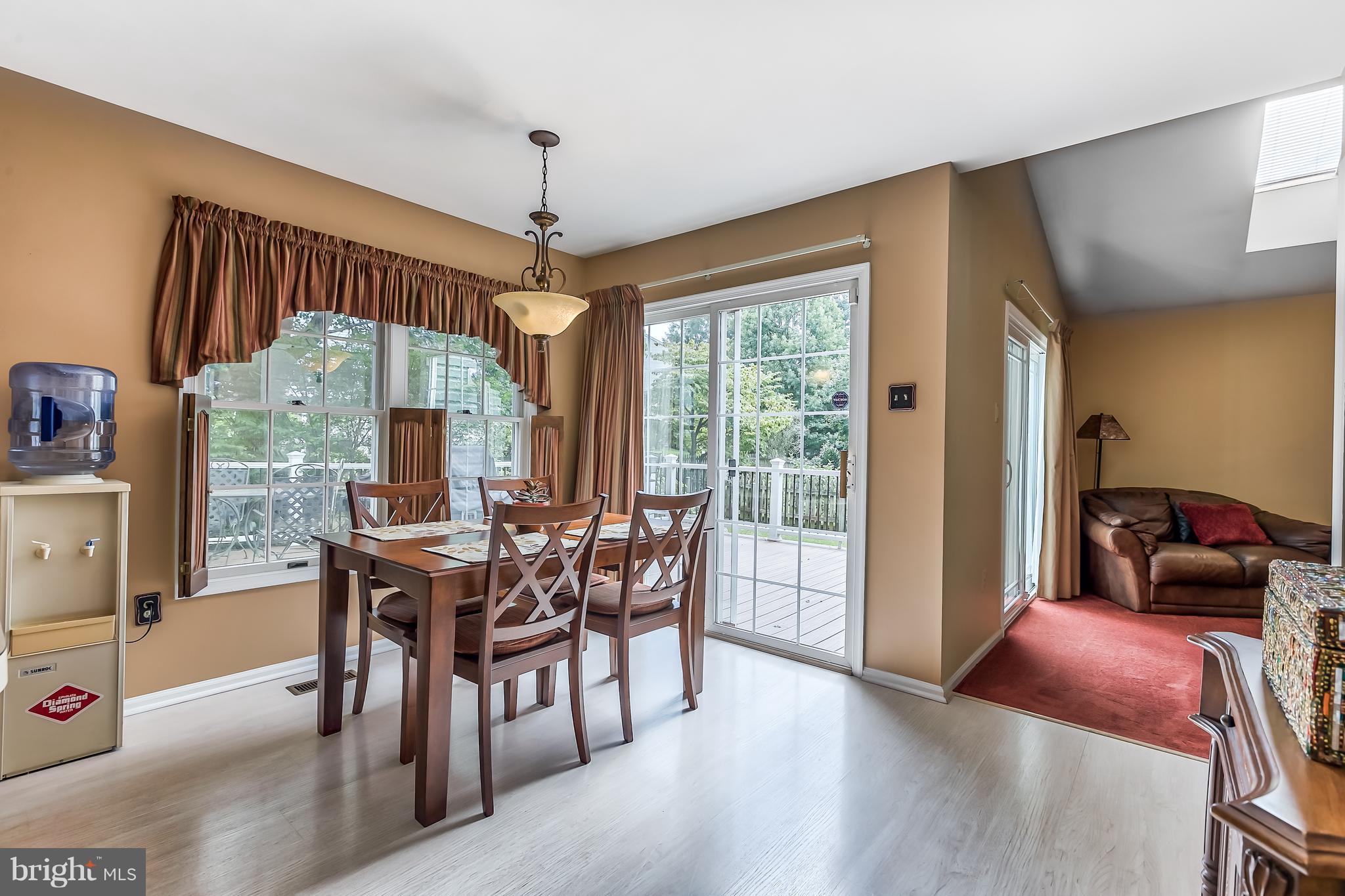 COLLEGE HILLS - Residential