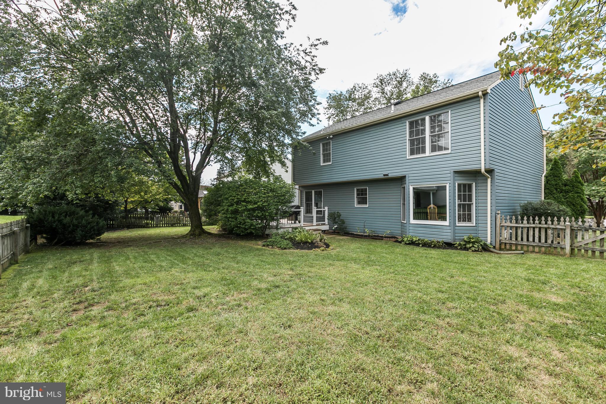 COLLEGE HILLS - Residential