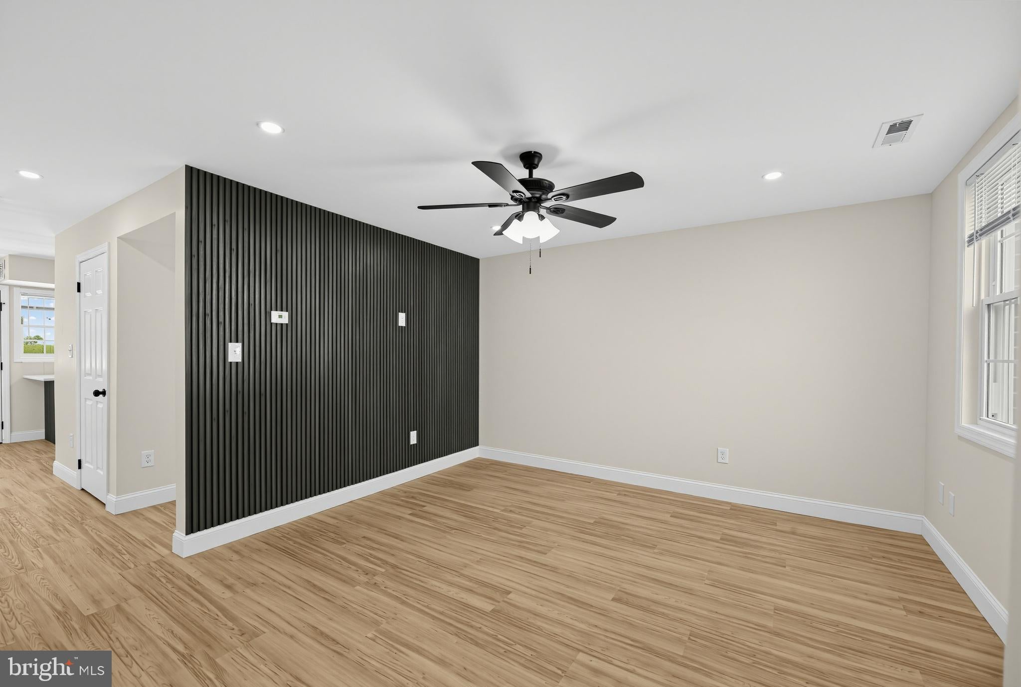 203 STEVENS COURT