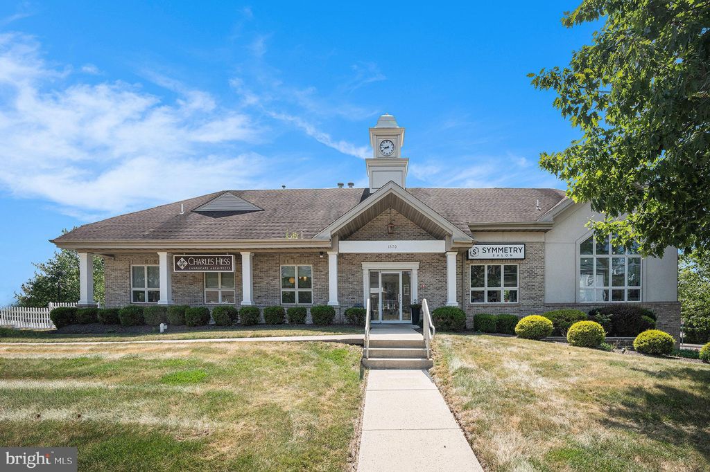 Photo of 1570 Sumneytown Pike, LANSDALE, PA 19446 (MLS # PAMC2150580)