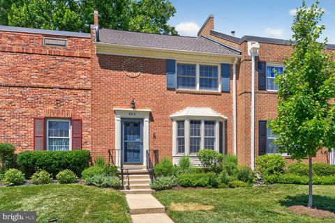 Photo of 8312 Wickham Road, SPRINGFIELD, VA 22152 (MLS # VAFX2296348)