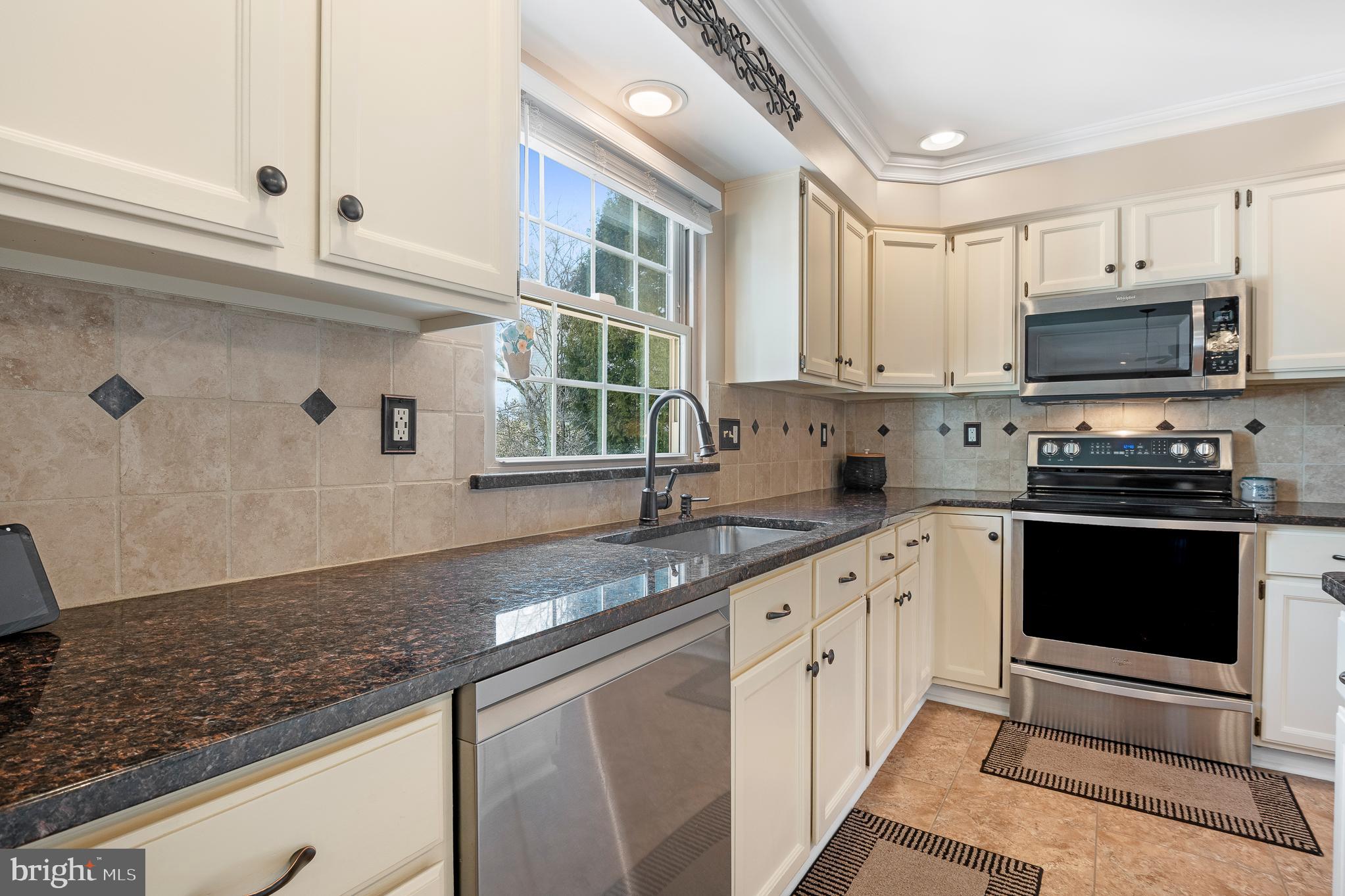 EAGLEHEAD SUMMERFIELD - Residential