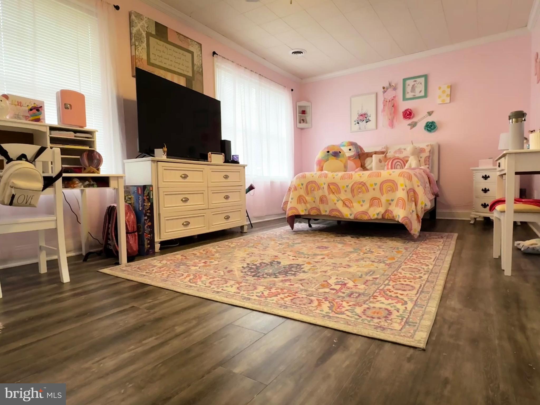 SYCAMORE VILLAGE - Residential