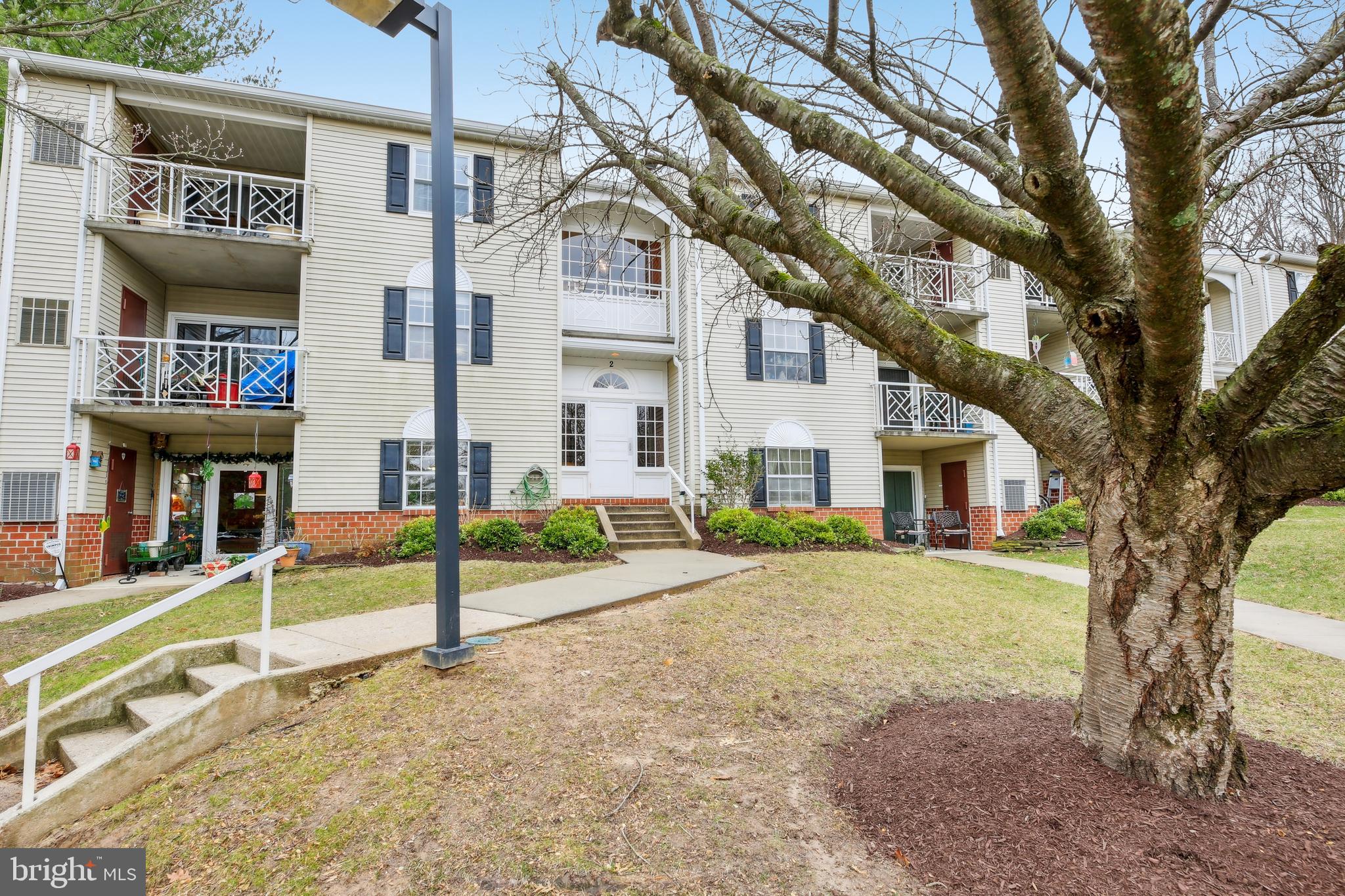 STAPLETON COURT GARDEN - Residential