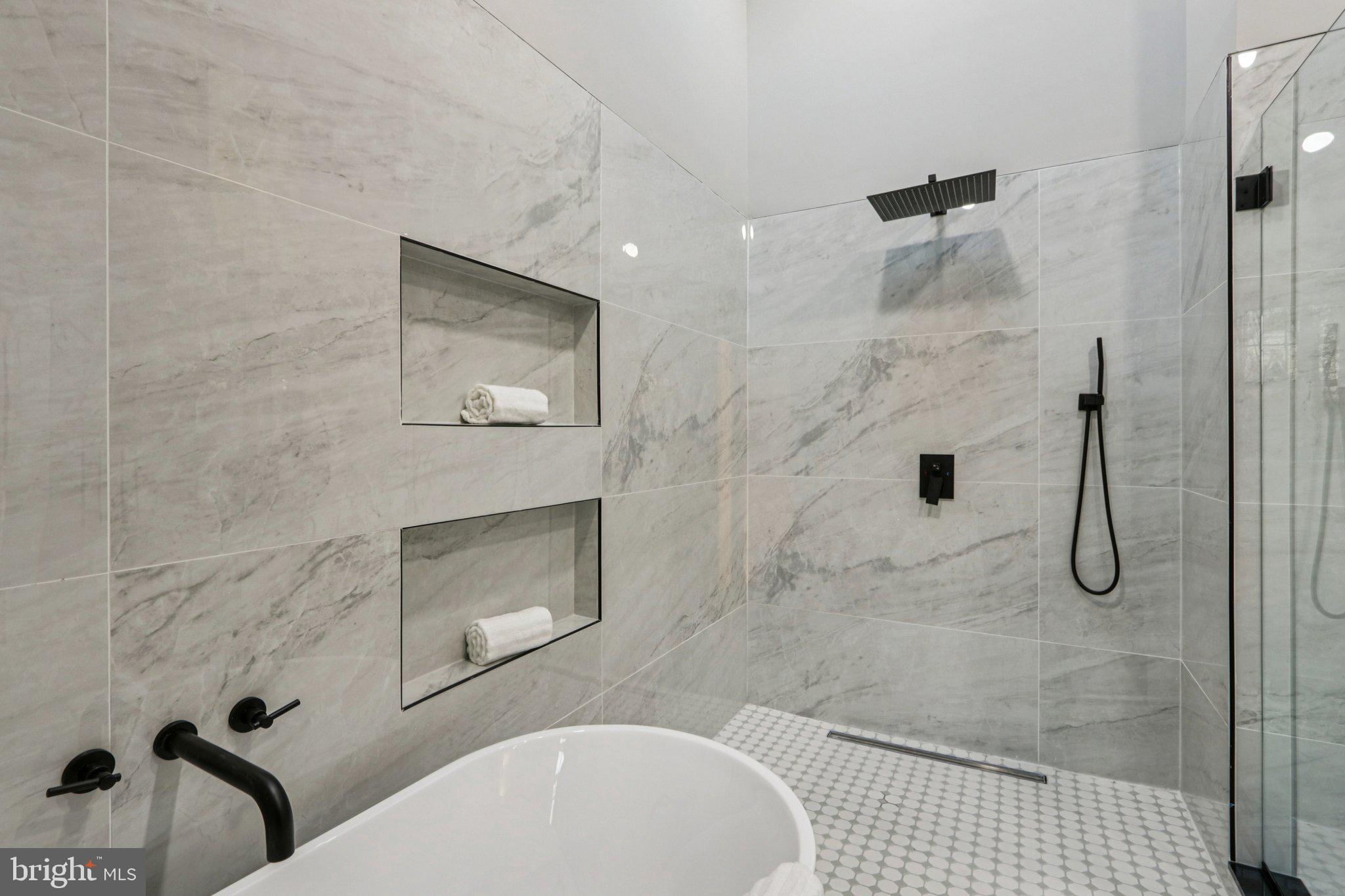 MAKEFIELD RIDGE - Residential