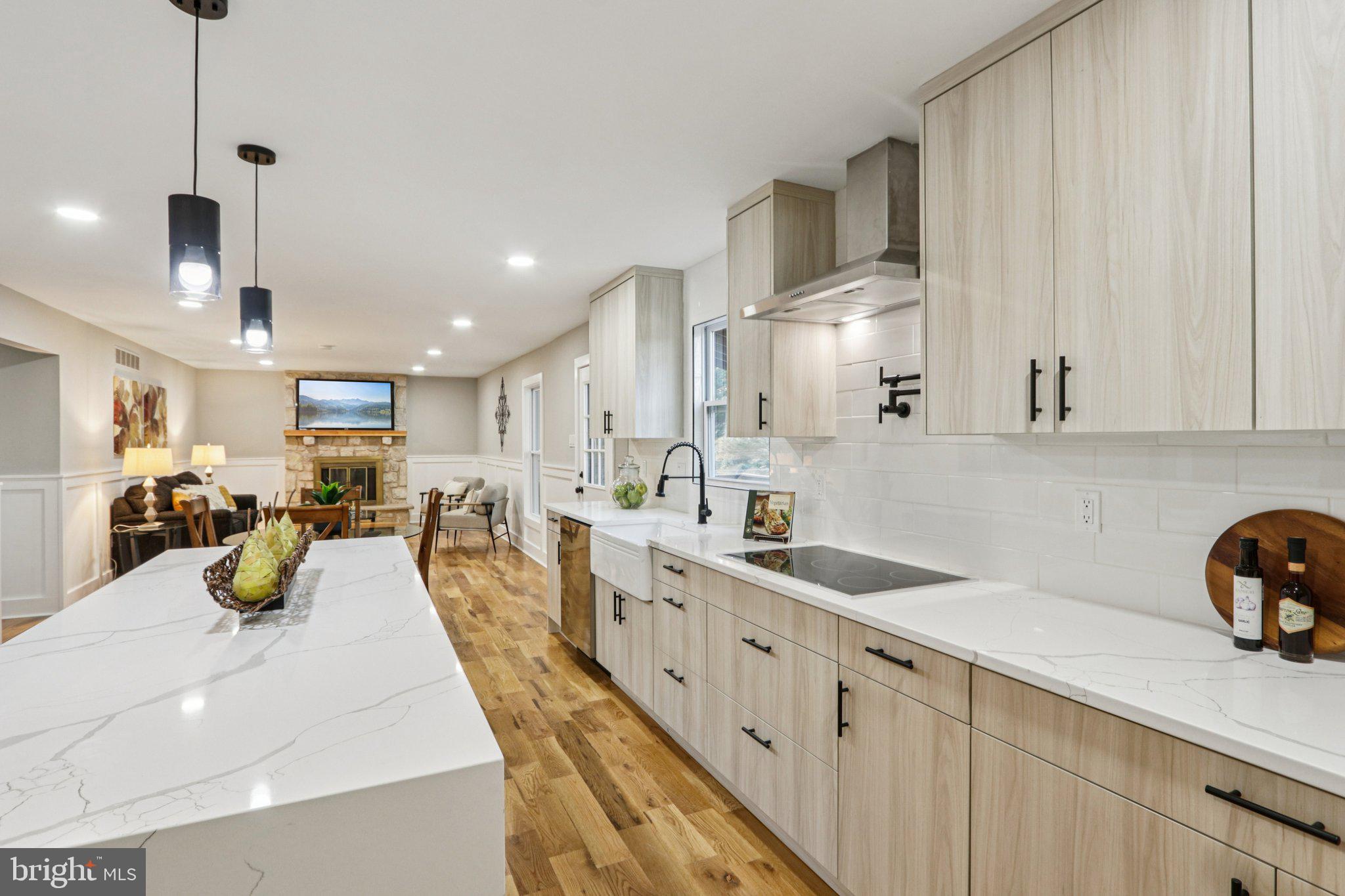 MAKEFIELD RIDGE - Residential