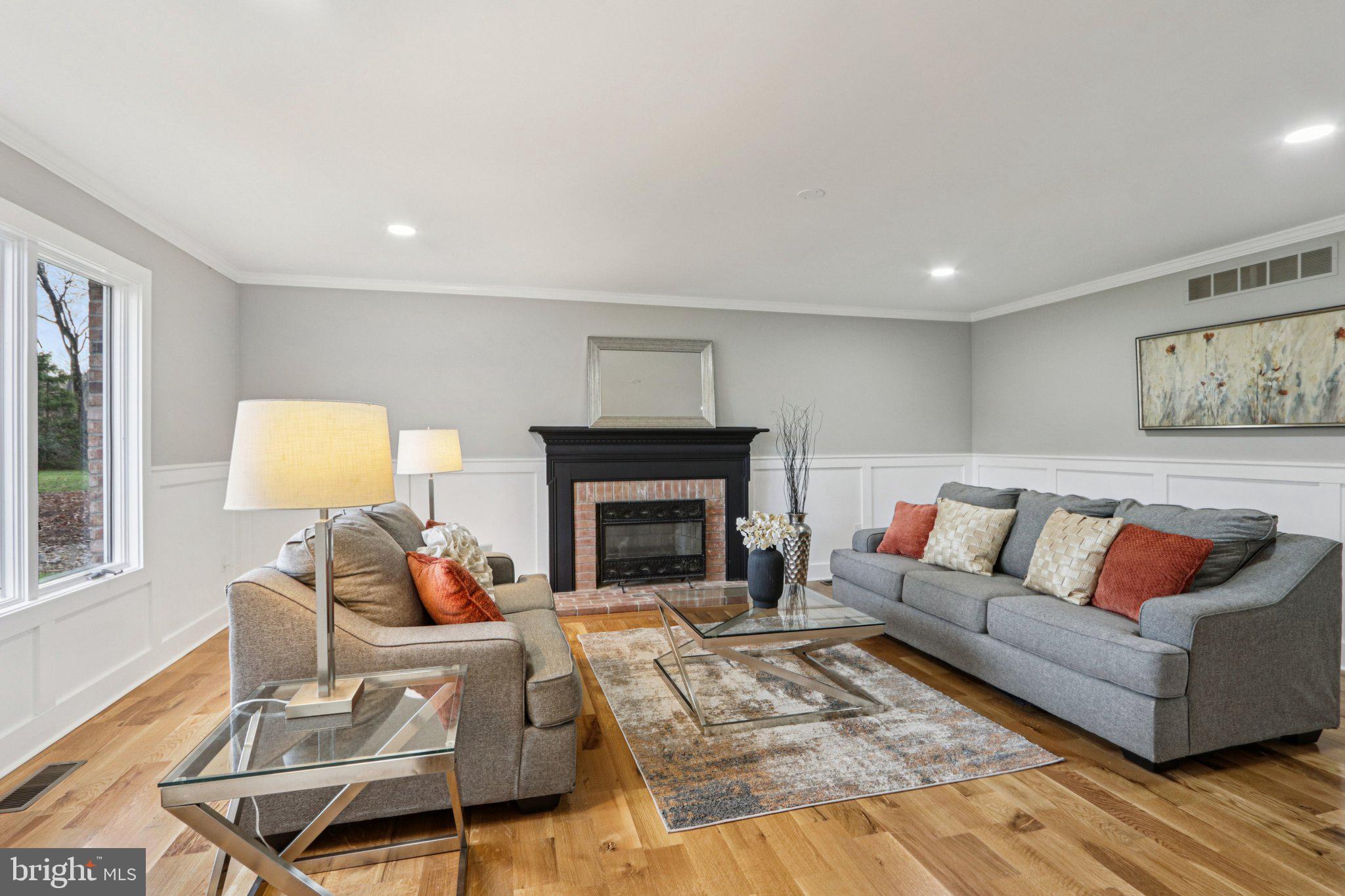 MAKEFIELD RIDGE - Residential