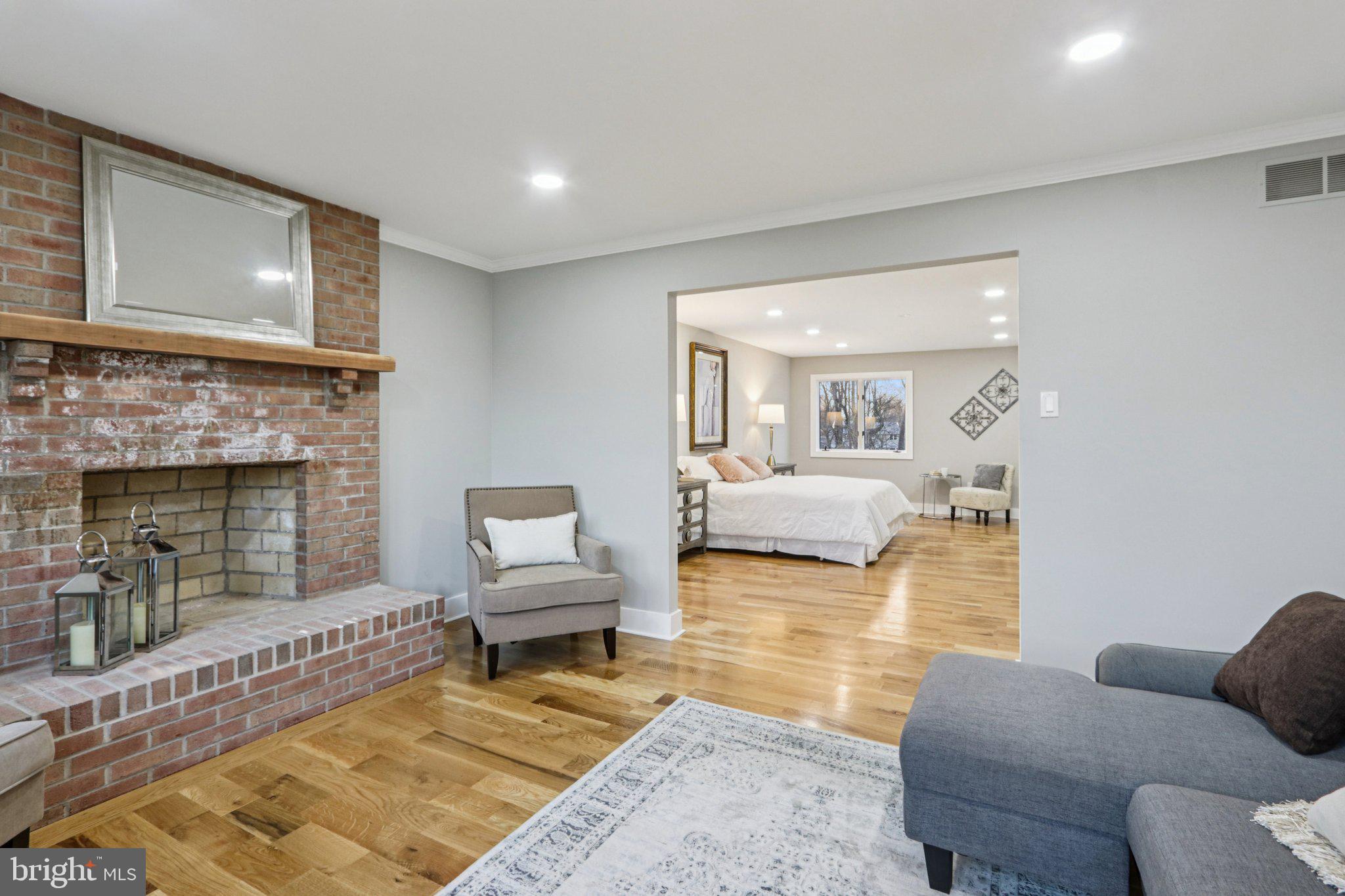 MAKEFIELD RIDGE - Residential