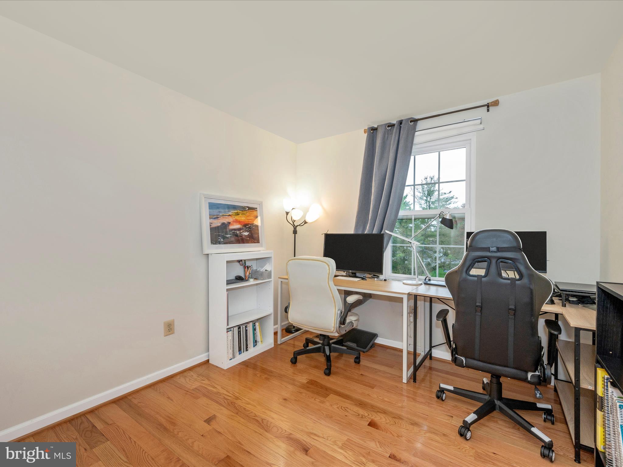 DERWOOD STATION - Residential