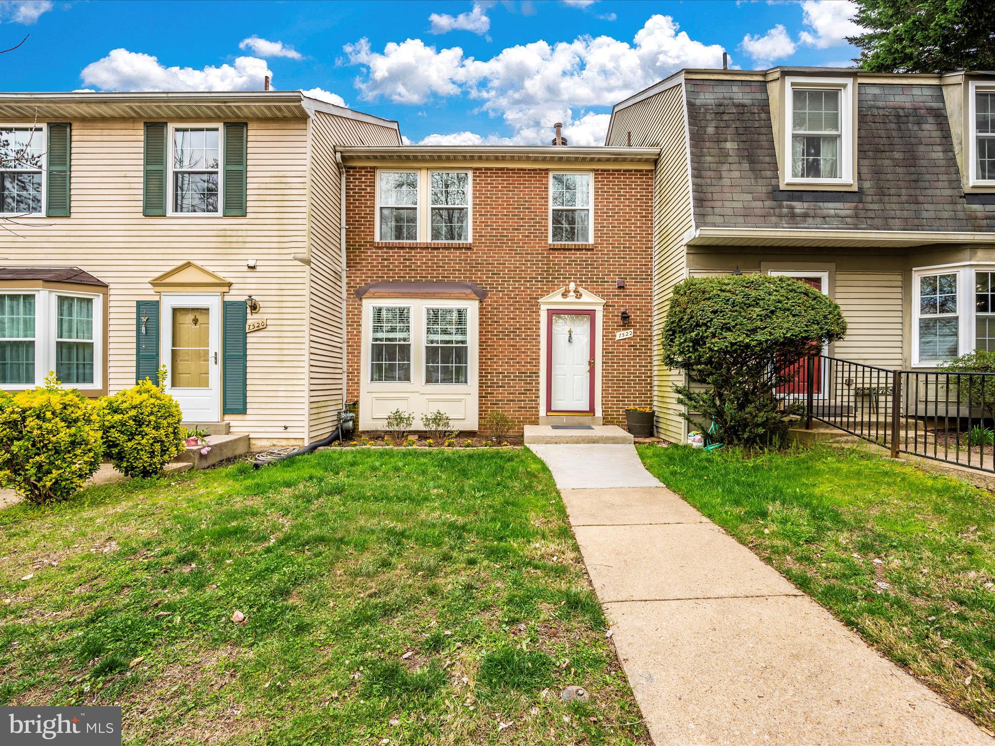 DERWOOD STATION - Residential