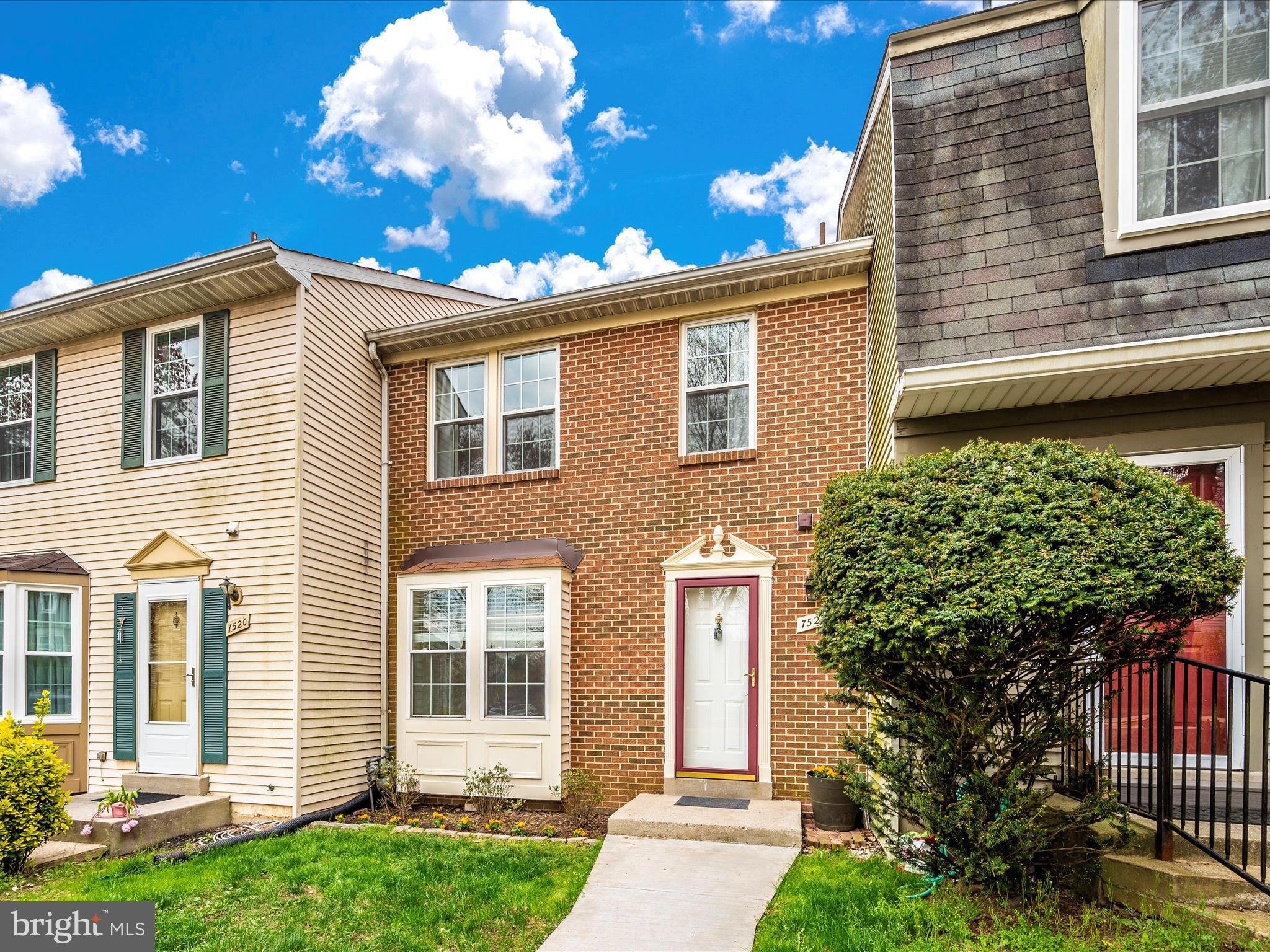 DERWOOD STATION - Residential