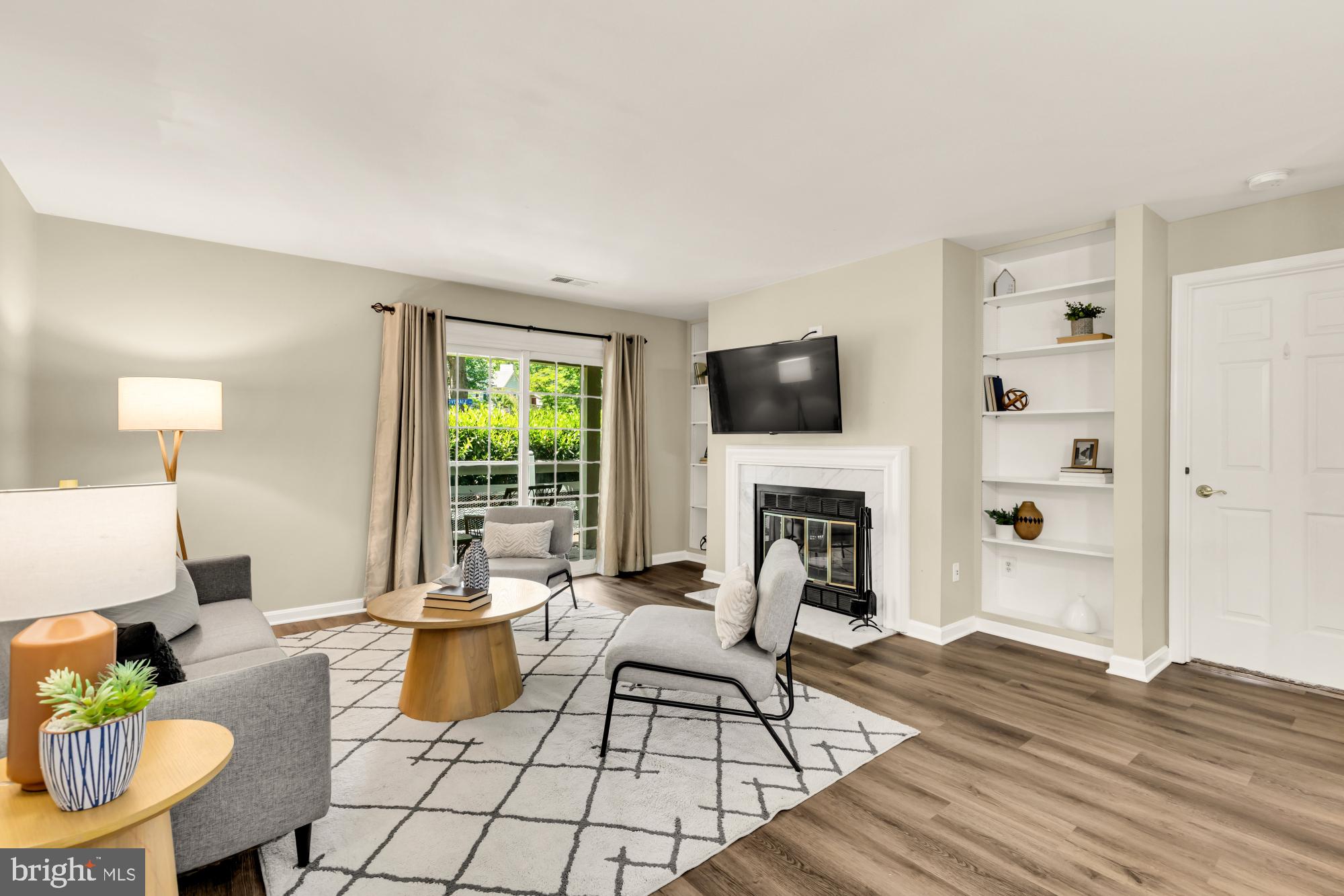 2225 LOVEDALE LANE 303A