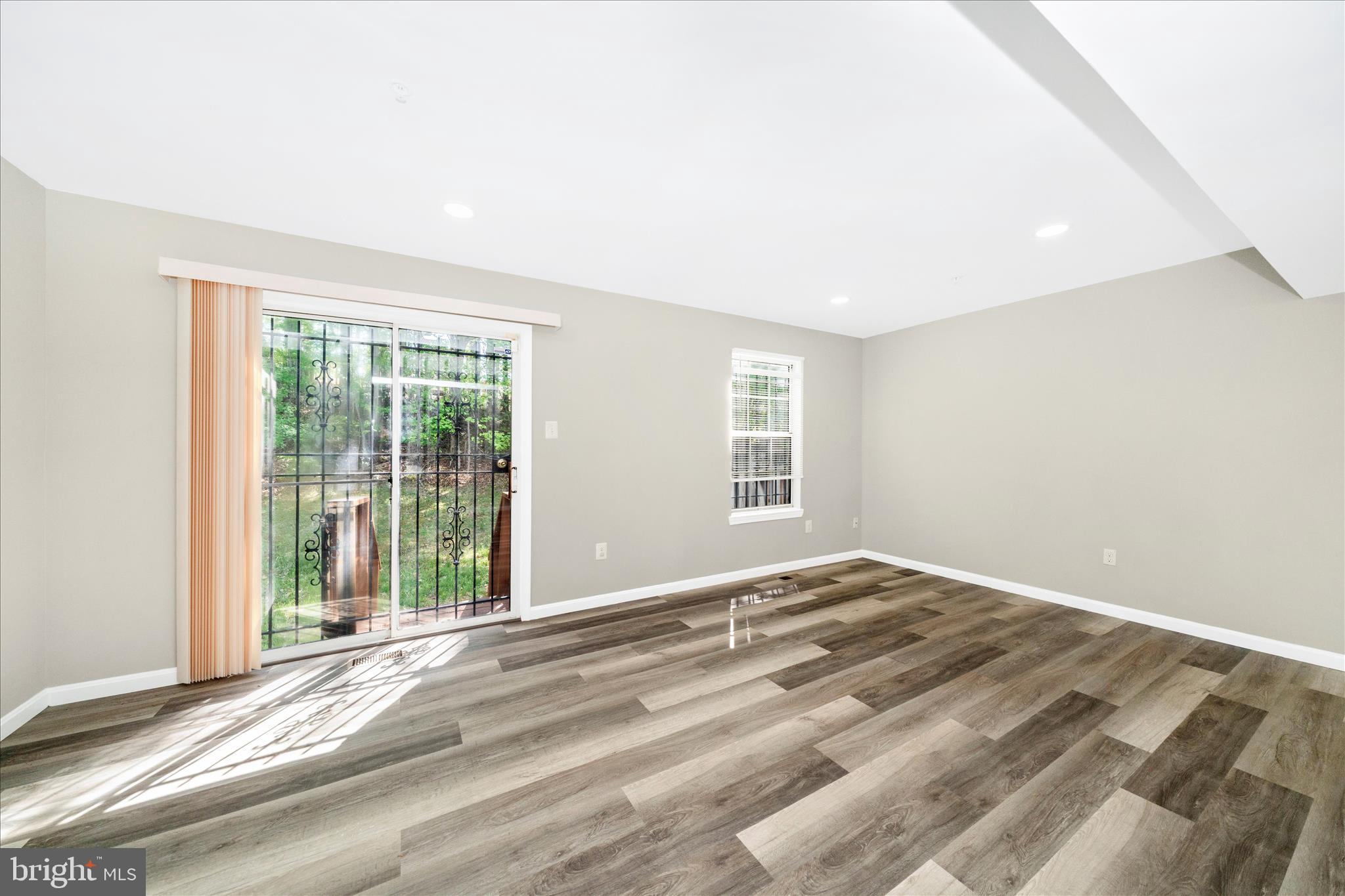 FORESTVILLE PARK - Residential