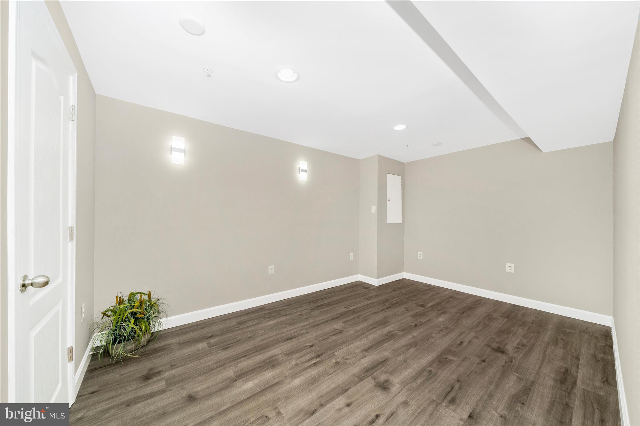 FORESTVILLE PARK - Residential