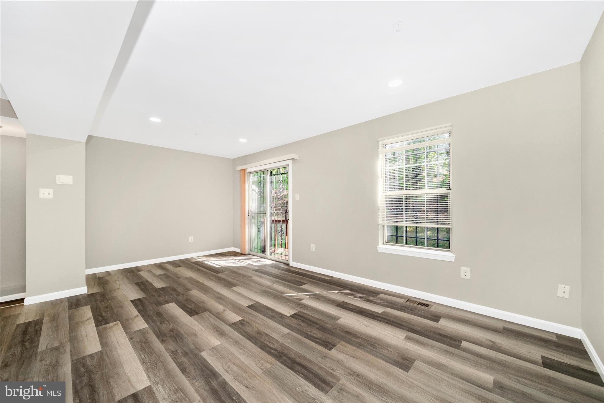 FORESTVILLE PARK - Residential