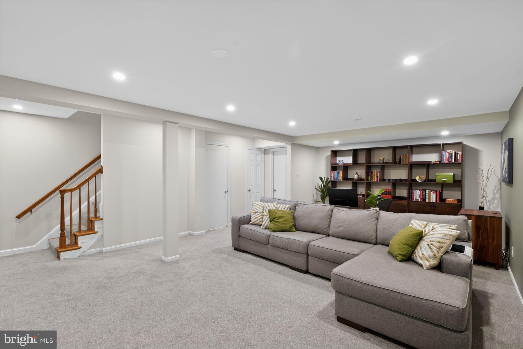 STONELEIGH - Residential