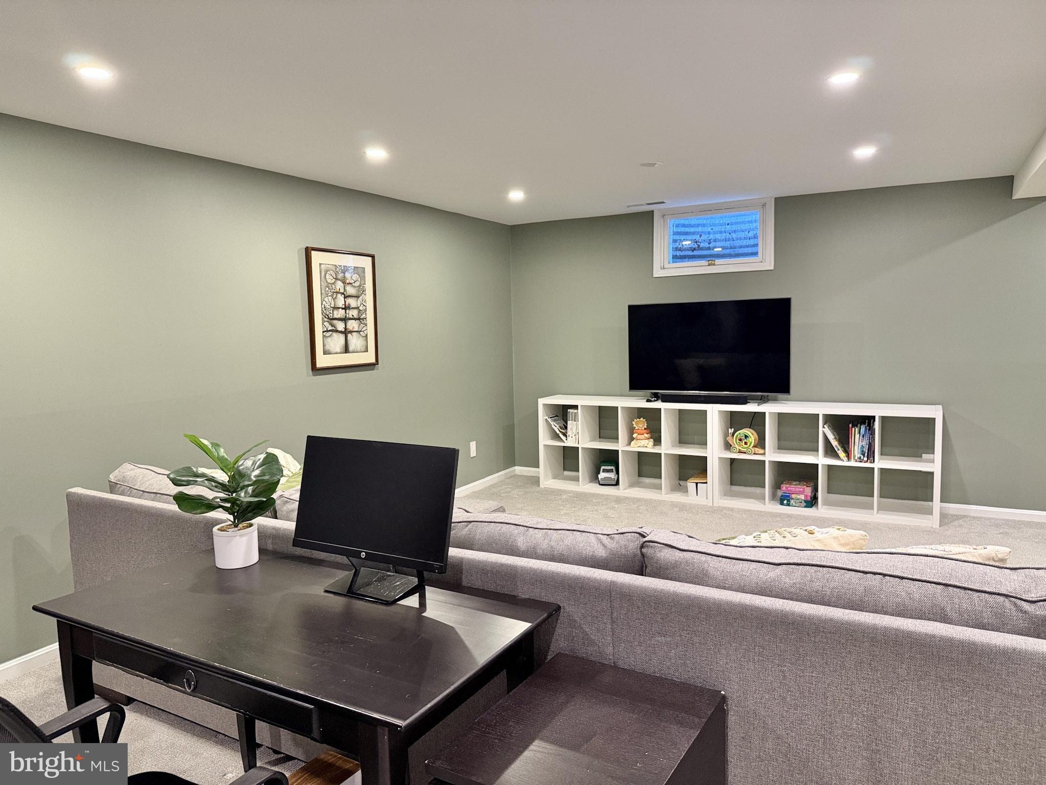 STONELEIGH - Residential