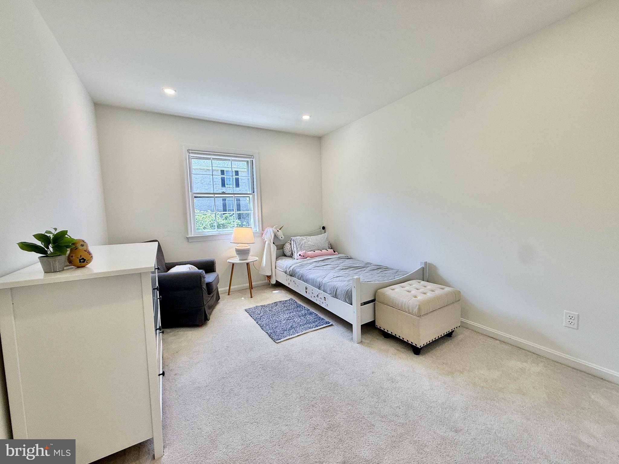 STONELEIGH - Residential
