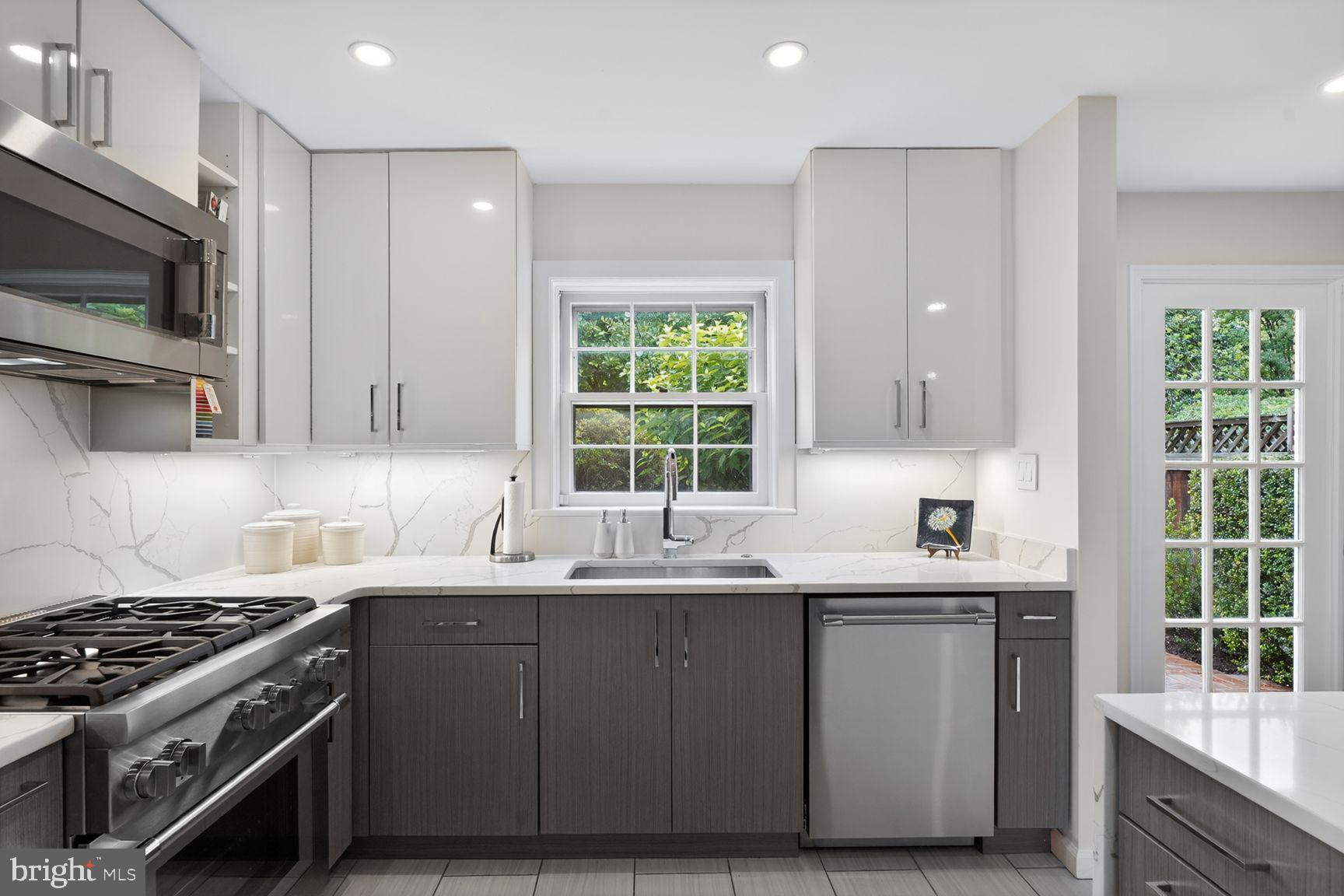STONELEIGH - Residential