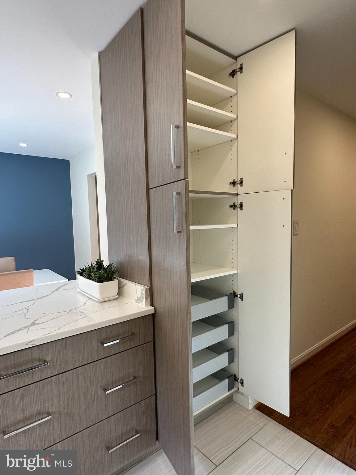 STONELEIGH - Residential