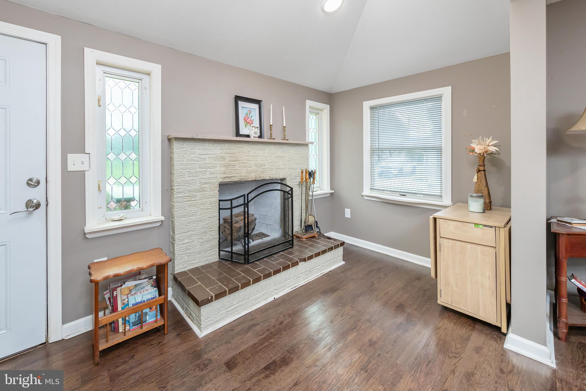 17 HARDING AVENUE