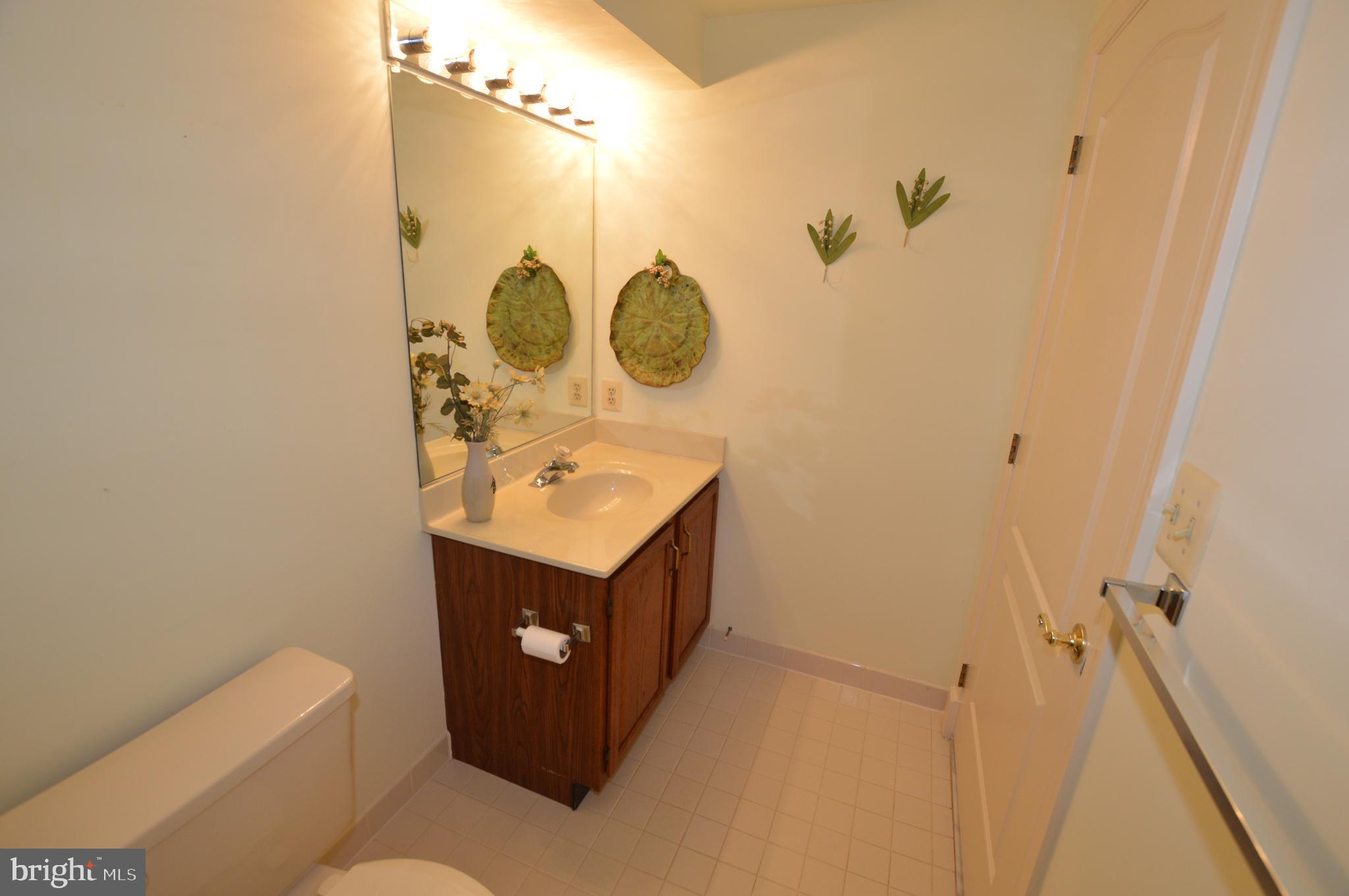 NORTHRIDGE - Residential