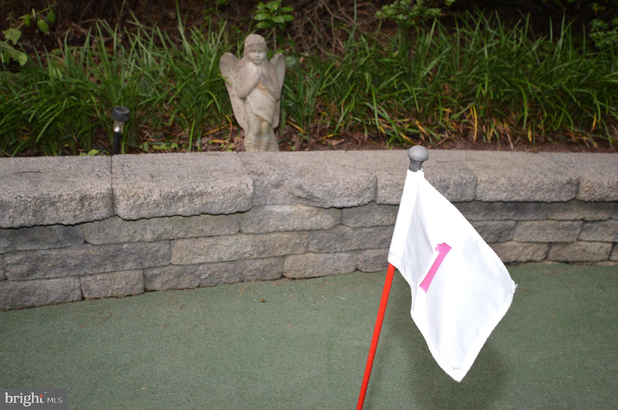 NORTHRIDGE - Residential