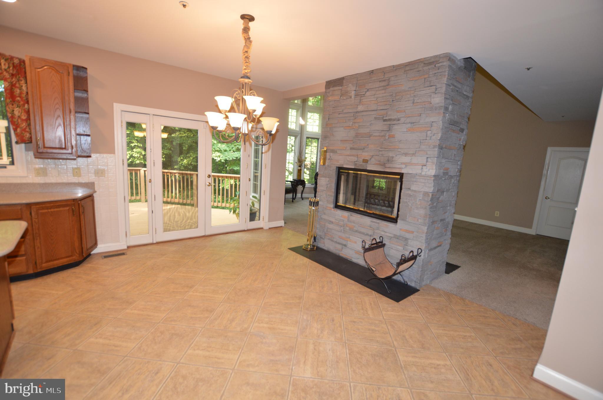 NORTHRIDGE - Residential