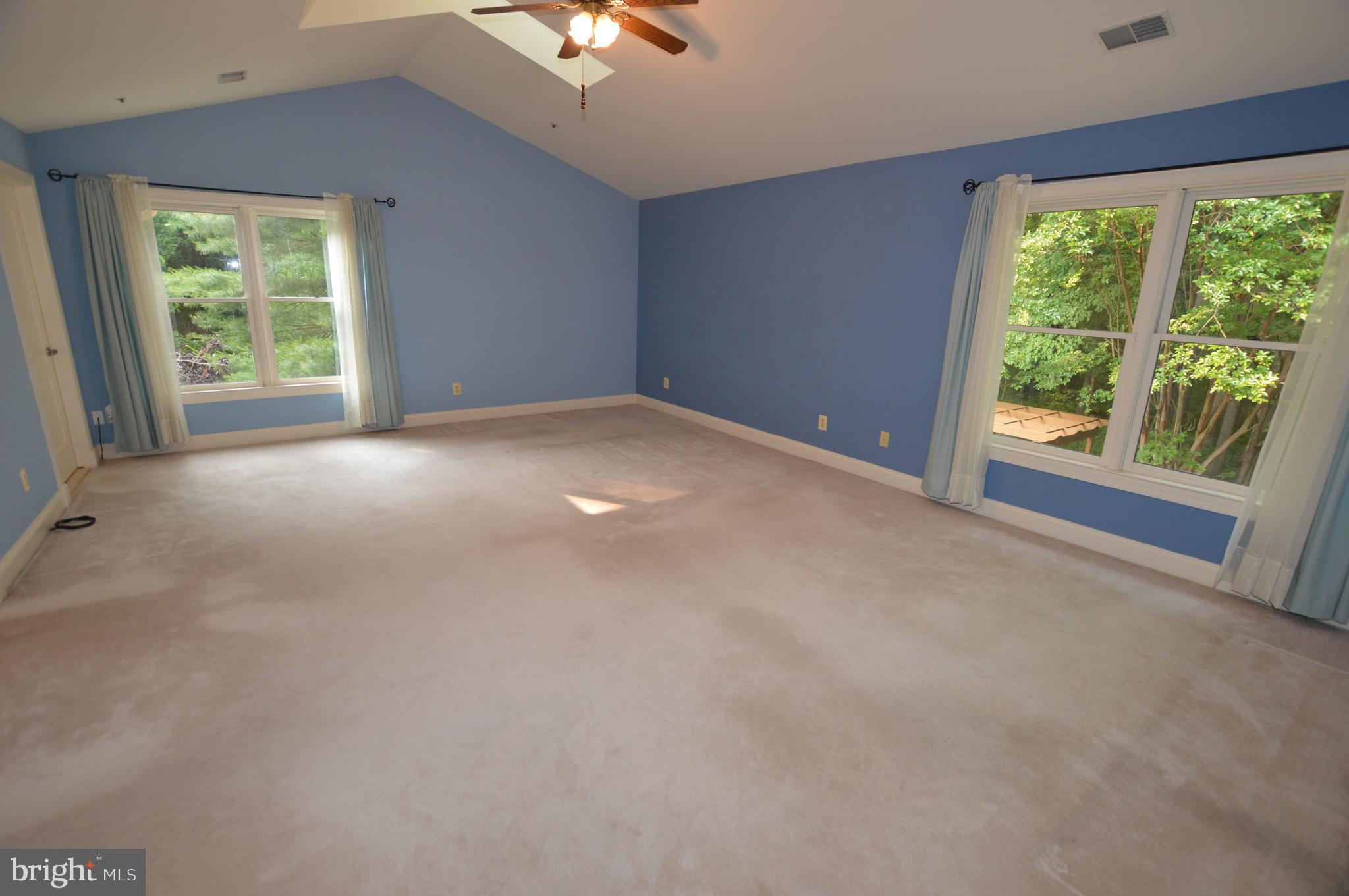 NORTHRIDGE - Residential