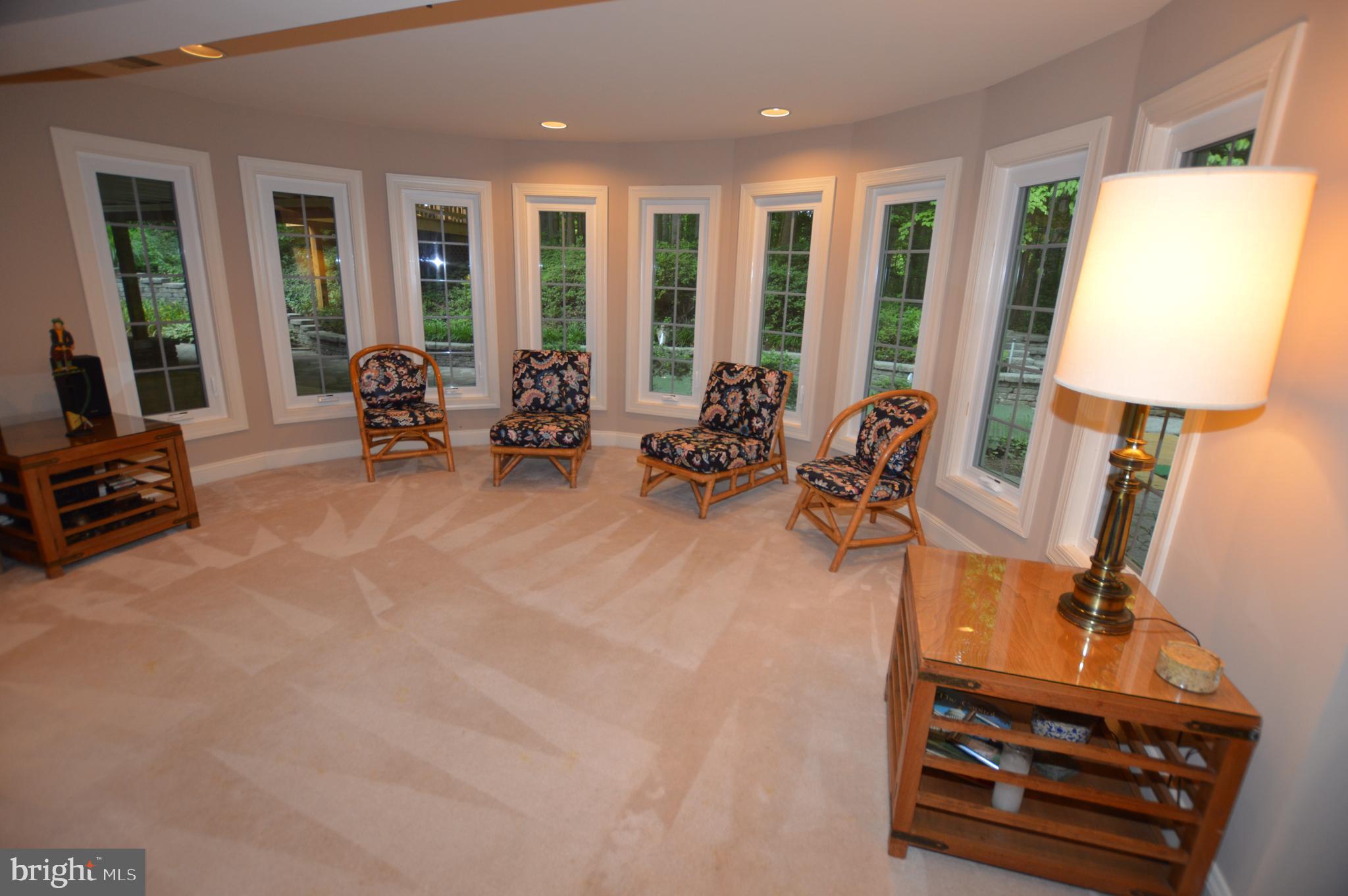 NORTHRIDGE - Residential