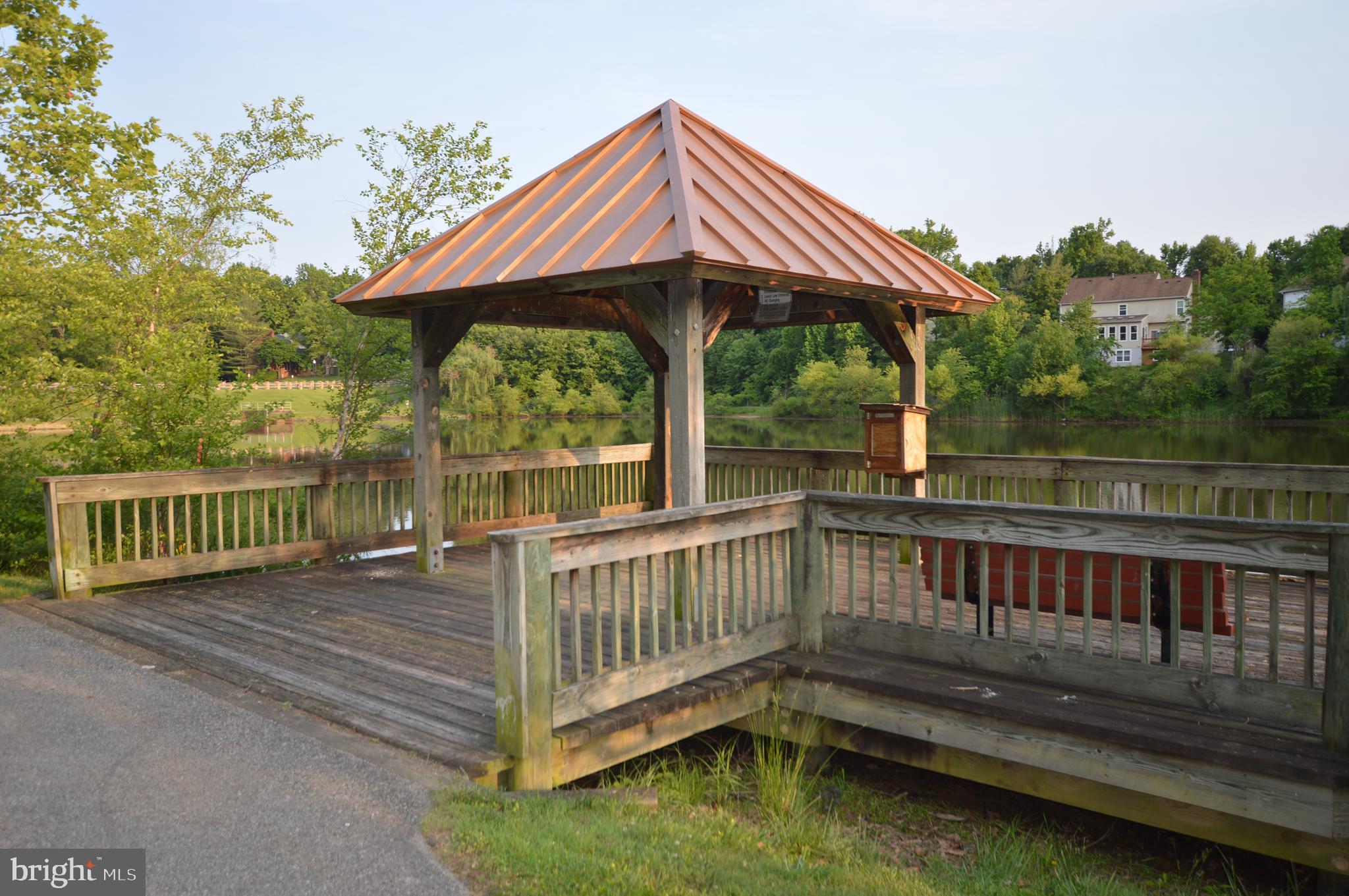 NORTHRIDGE - Residential