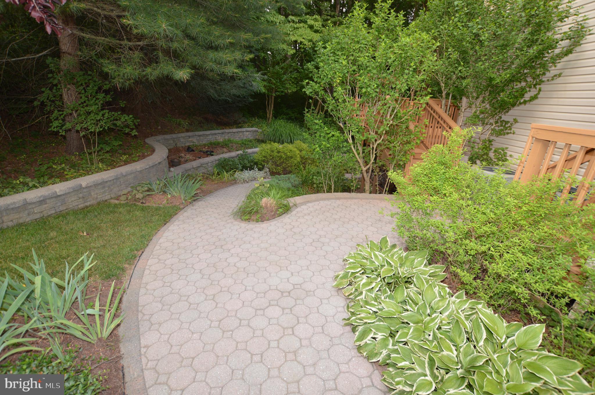 NORTHRIDGE - Residential