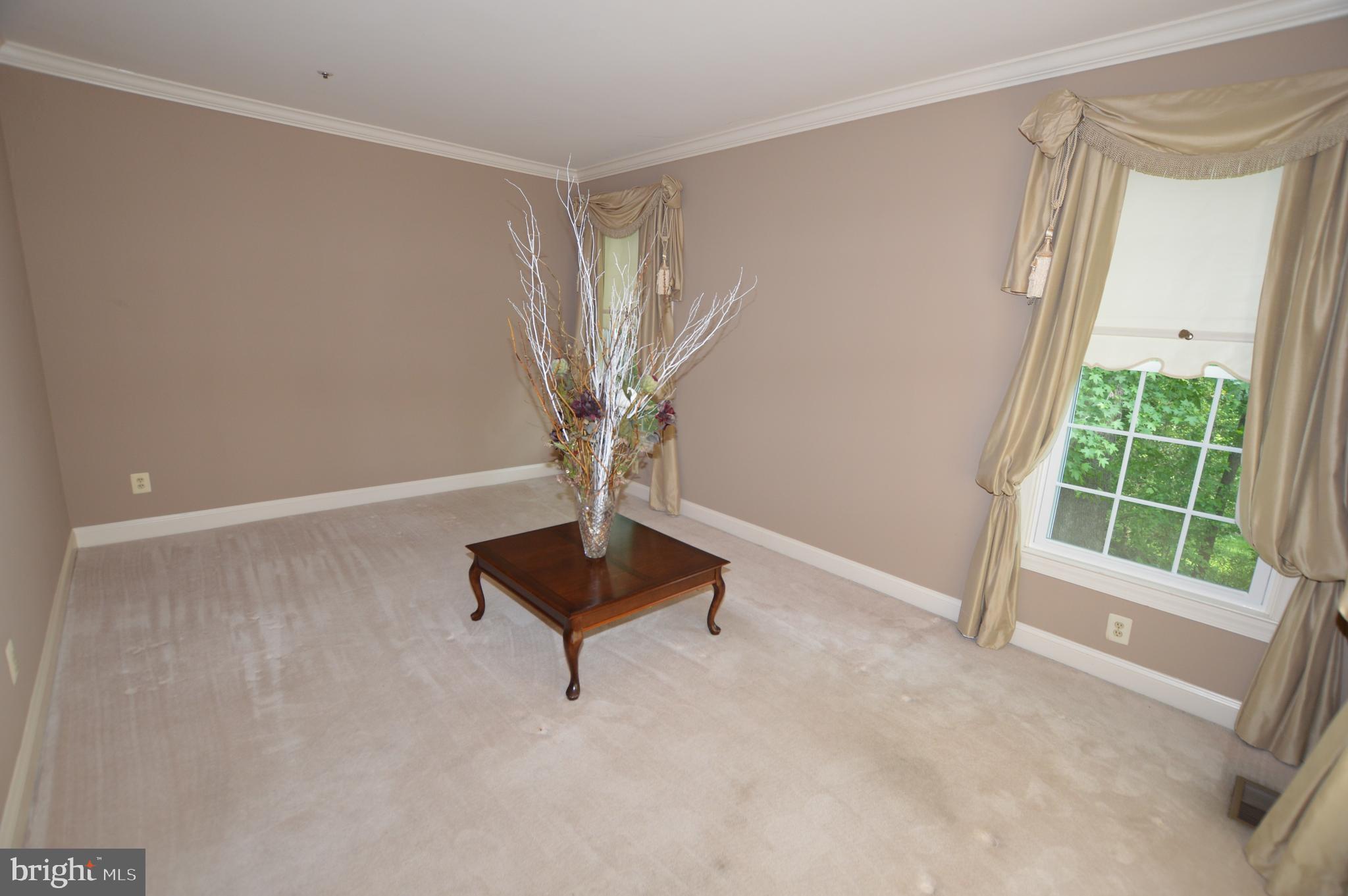 NORTHRIDGE - Residential