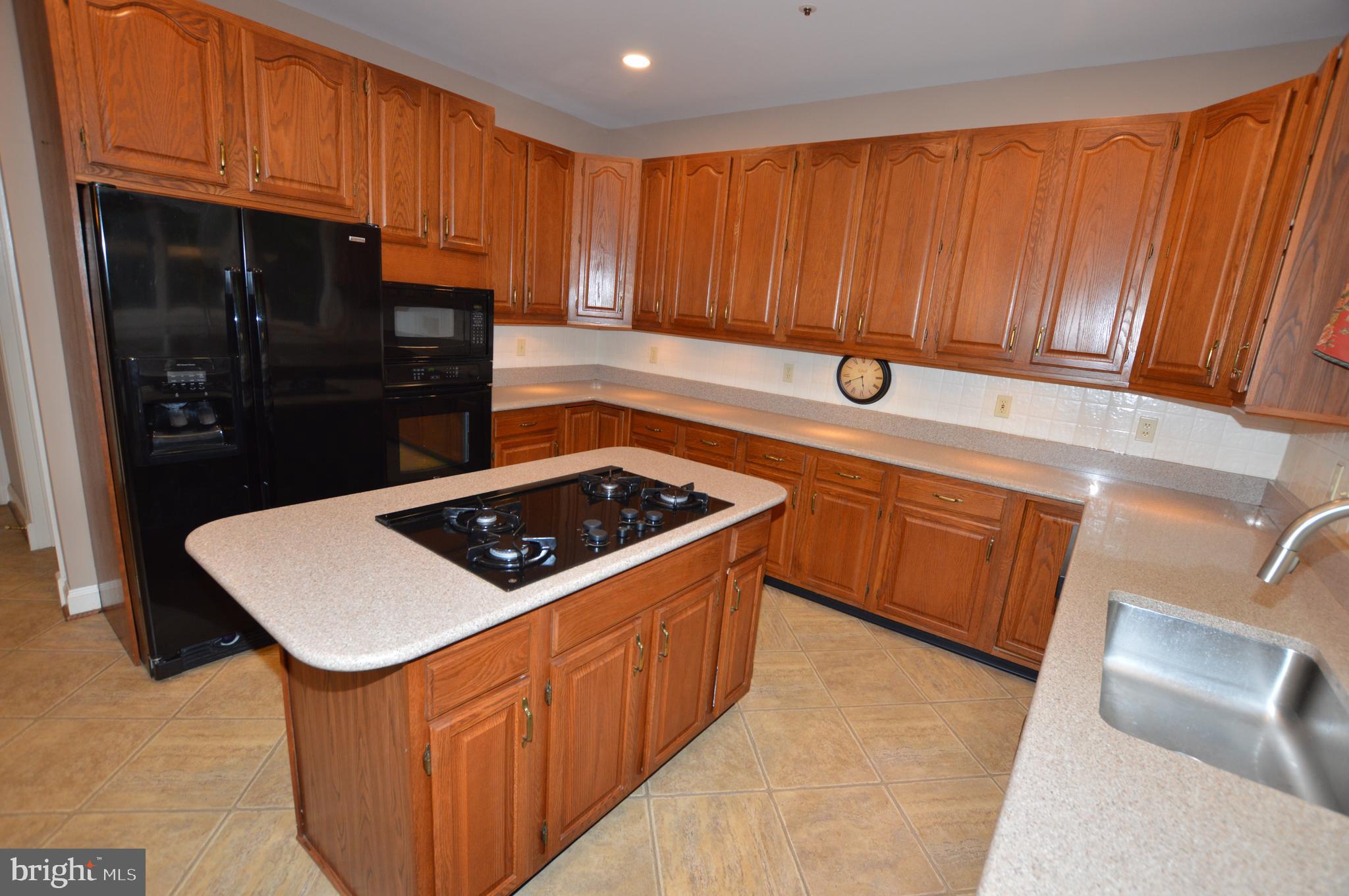 NORTHRIDGE - Residential