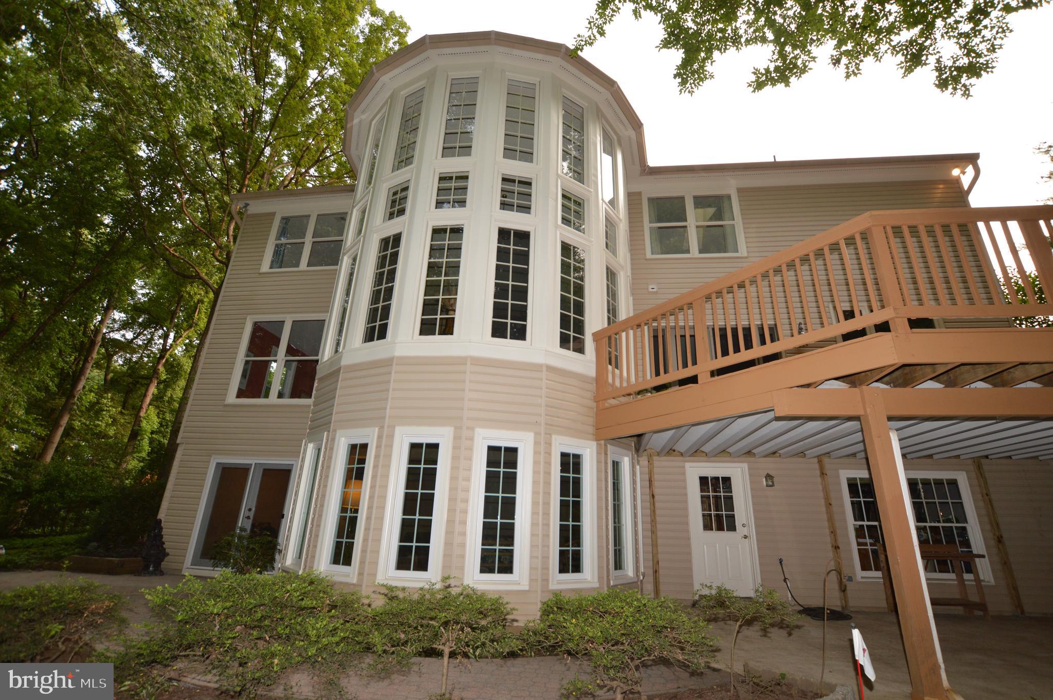 NORTHRIDGE - Residential